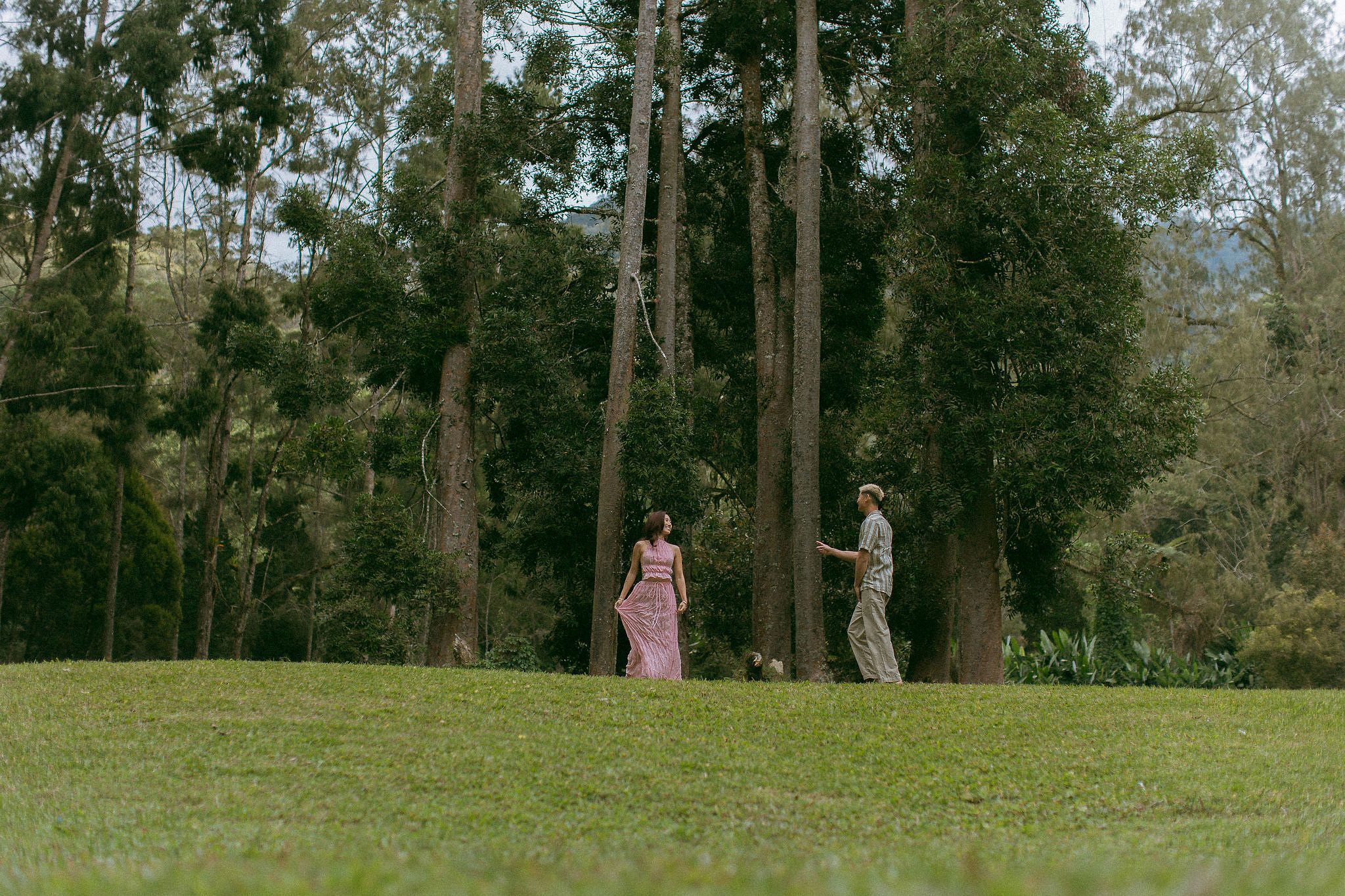 Bali Pre-Wedding Photoshoot | Lake Tamblingan, Kebun Raya Botanic Gardens & Blangsinga Waterfall at Botanic Gardens pre-wedding photo