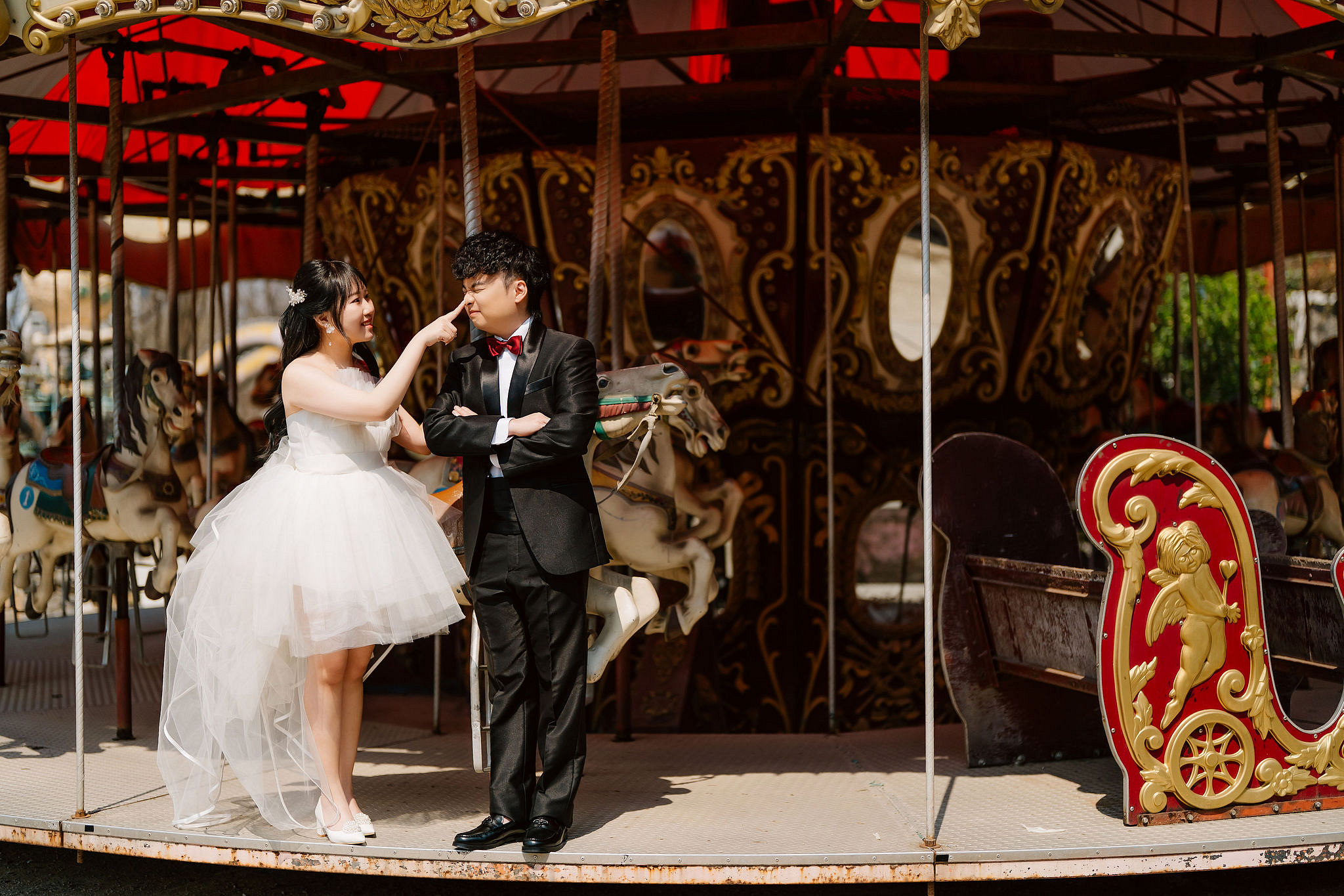 Seoul Pre-Wedding Photoshoot | Yongma Land, Seoul Forest & Namsangol Hanok Village at Yongma Land Amusement Park pre-wedding photo