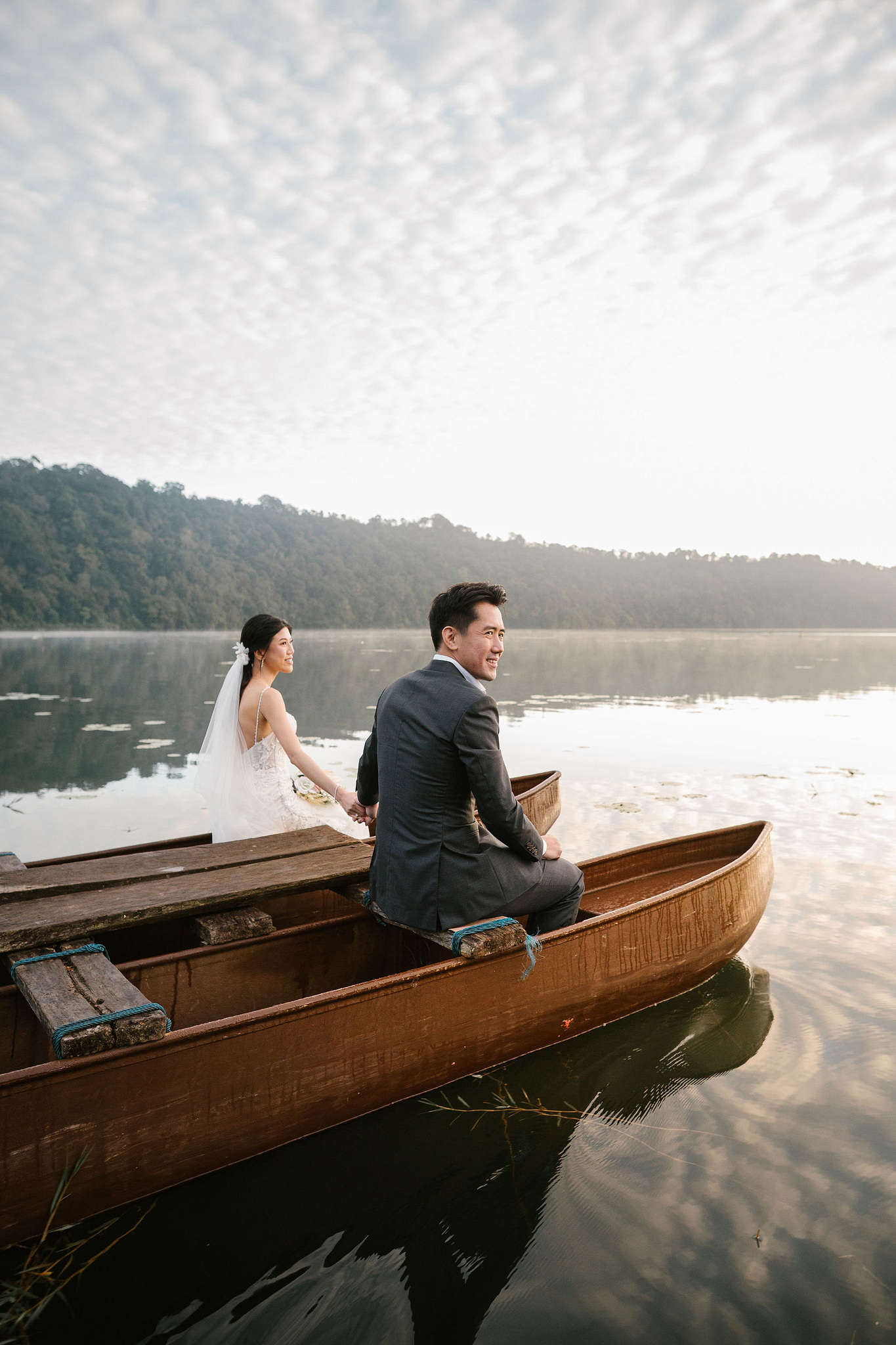 Bali Pre-Wedding Photoshoot | Lake Tamblingan, Rumah Gemuk & Mengening Beach at Lake Tamblingan   pre-wedding photo
