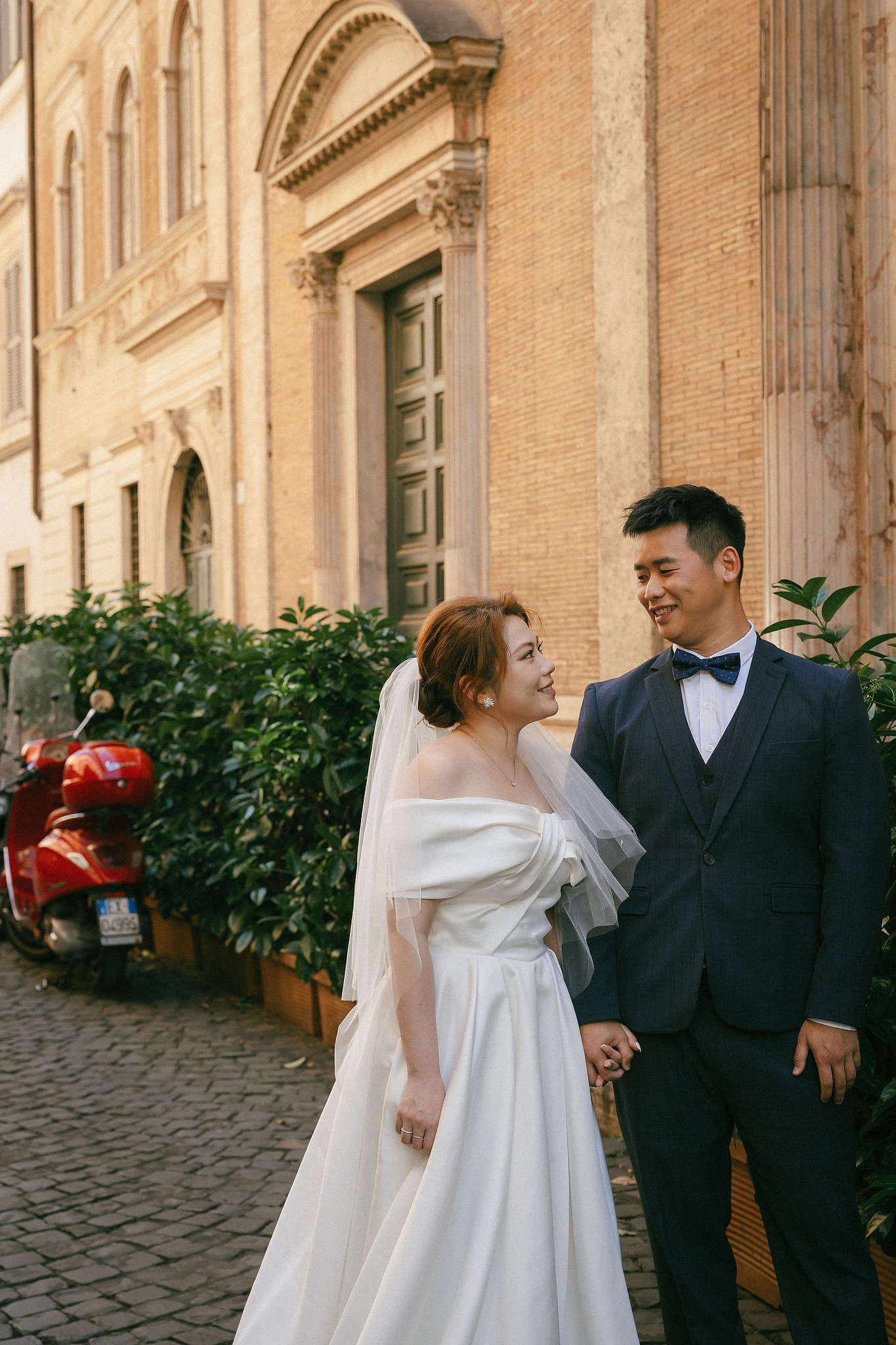 Rome Pre-Wedding Photoshoot | Rome Streets, Capitoline Hill, Basilica of St. Anthony, Villa Borghese & Giardino di Sant’Alessio at Rome Streets pre-wedding photo