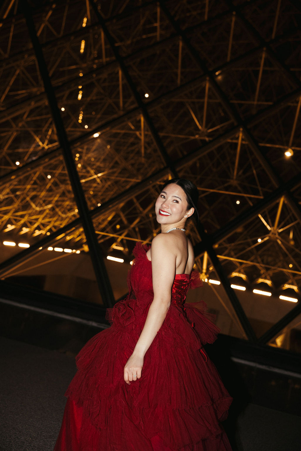 Paris Pre-Wedding Photoshoot with Eiﬀel Tower Louvre Museum Parisian Cafe Vintage Car Rooftop Night at Louvre Museum pre-wedding photo