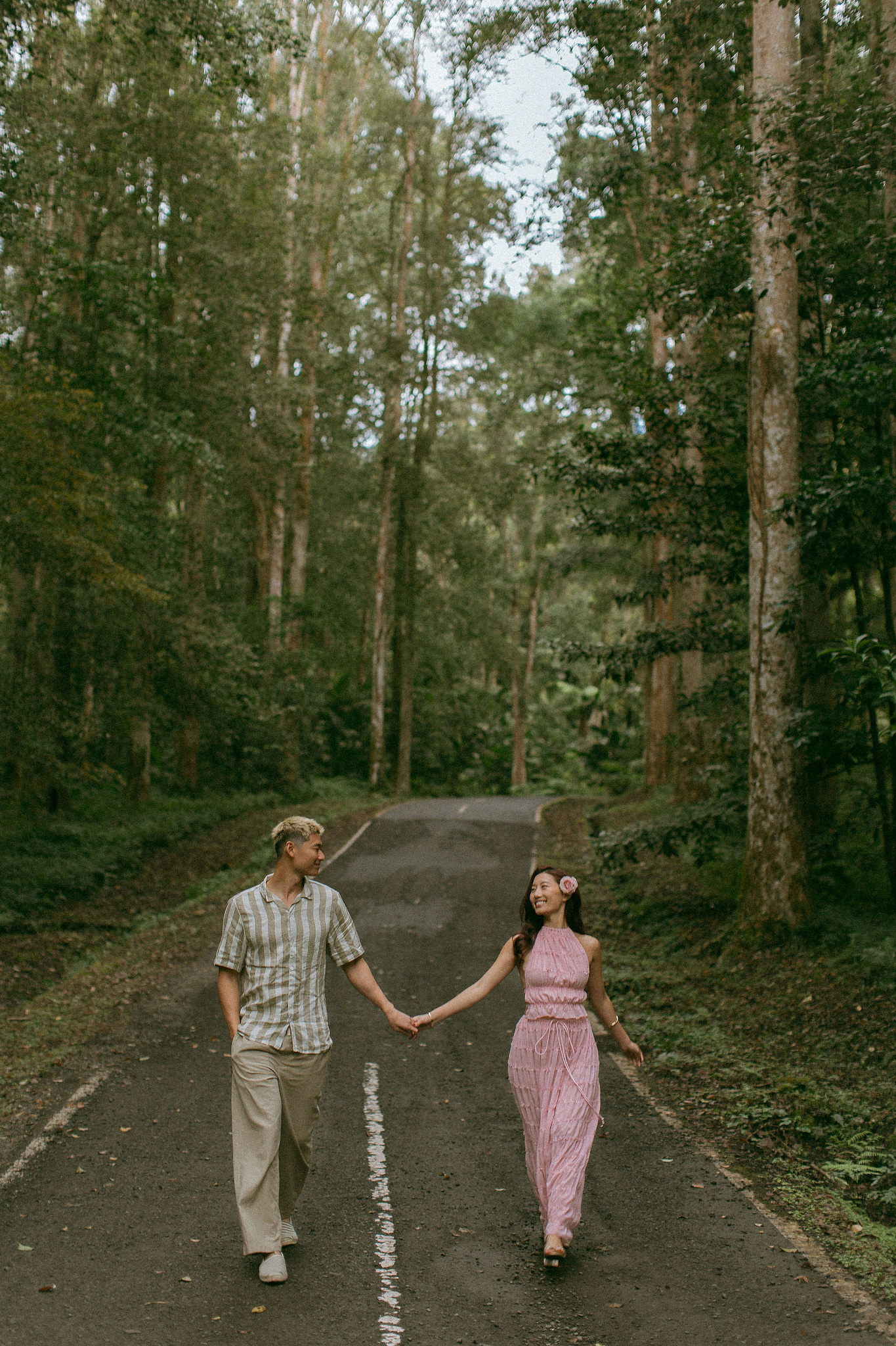 Bali Pre-Wedding Photoshoot | Lake Tamblingan, Kebun Raya Botanic Gardens & Blangsinga Waterfall at Botanic Gardens pre-wedding photo