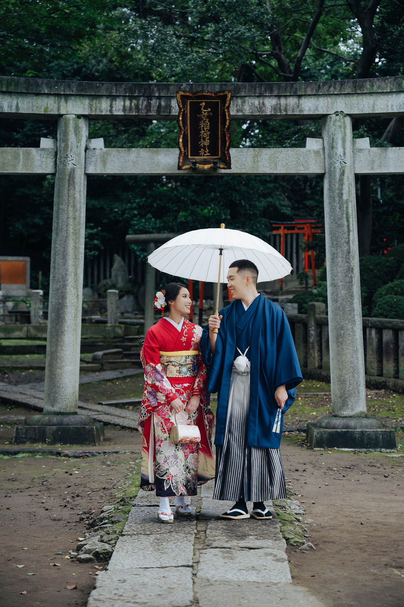 Tokyo Pre-Wedding Photoshoot | Tokyo Shrine, Tokyo Riverfront & Shinjuku at Tokyo Shrine pre-wedding photo