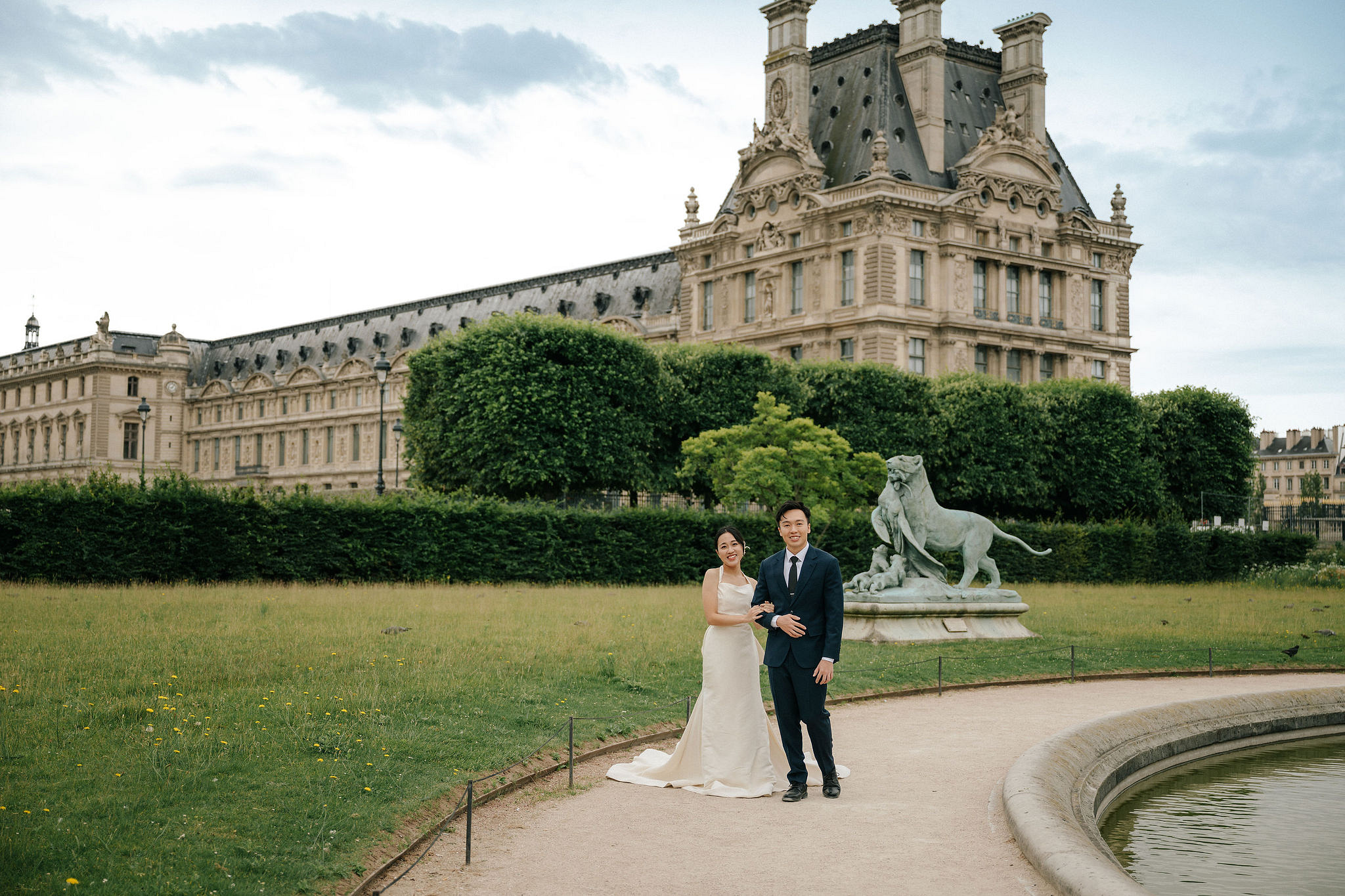 Paris Pre-Wedding Photoshoot | Place du Trocadéro, Bir-Hakeim Bridge, Louvre Pyramid, Tuileries Garden & Montmartre at Tuileries Garden pre-wedding photo