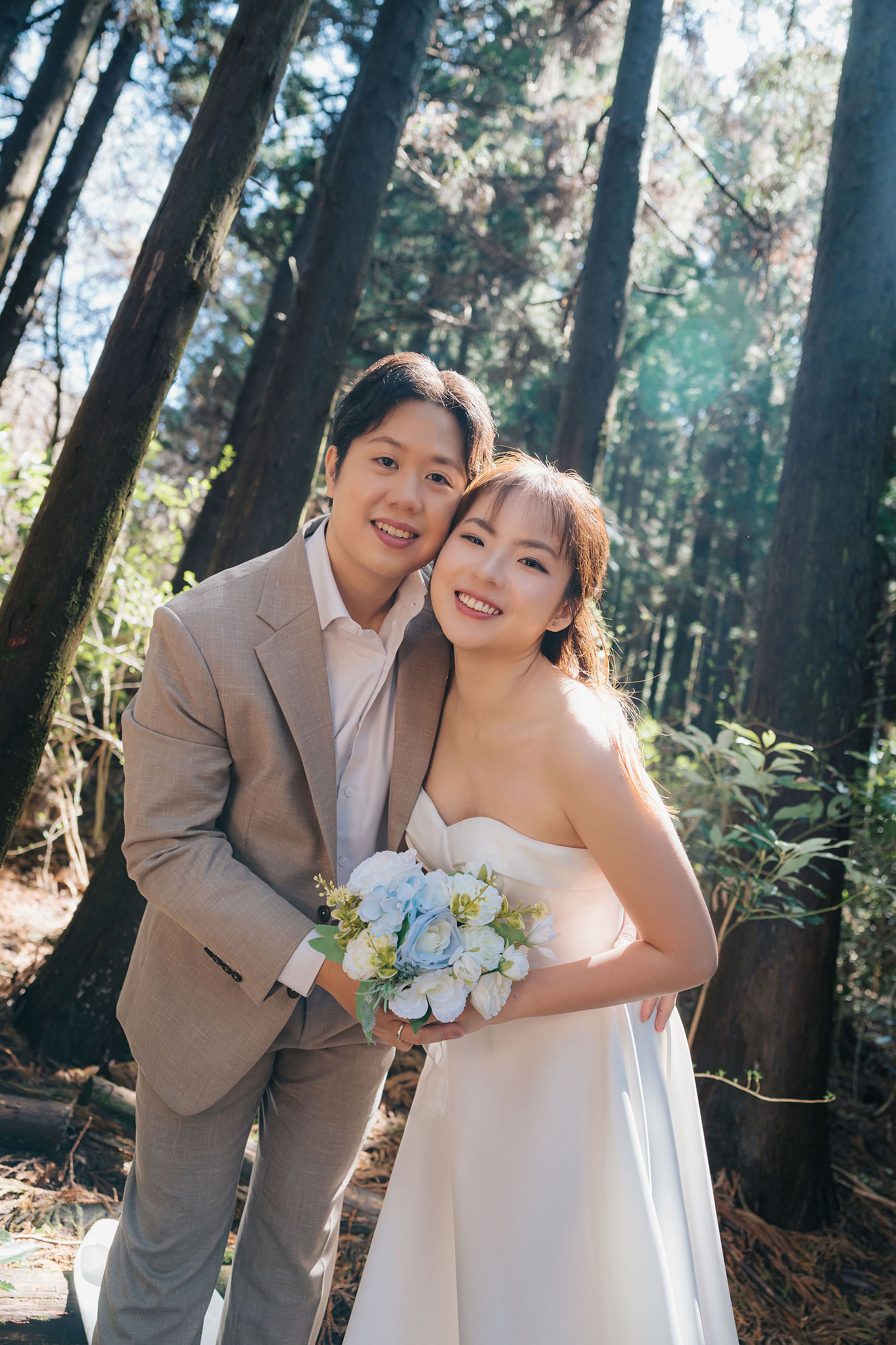 Jeju Pre-Wedding Photoshoot | Wangimae Forest, Yerae Ecological Park & Geumneung Beach at Wangimae Forest pre-wedding photo