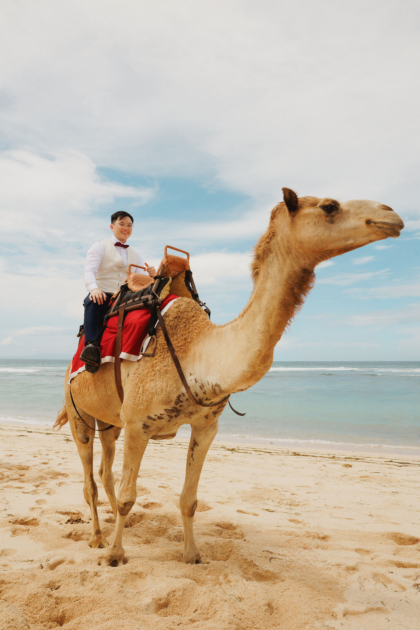 Bali Pre-Wedding Photoshoot | Pinggan Village, Sawangan Beach, Twin Cliff Valley & Malini Uluwatu at Sawangan Beach   pre-wedding photo