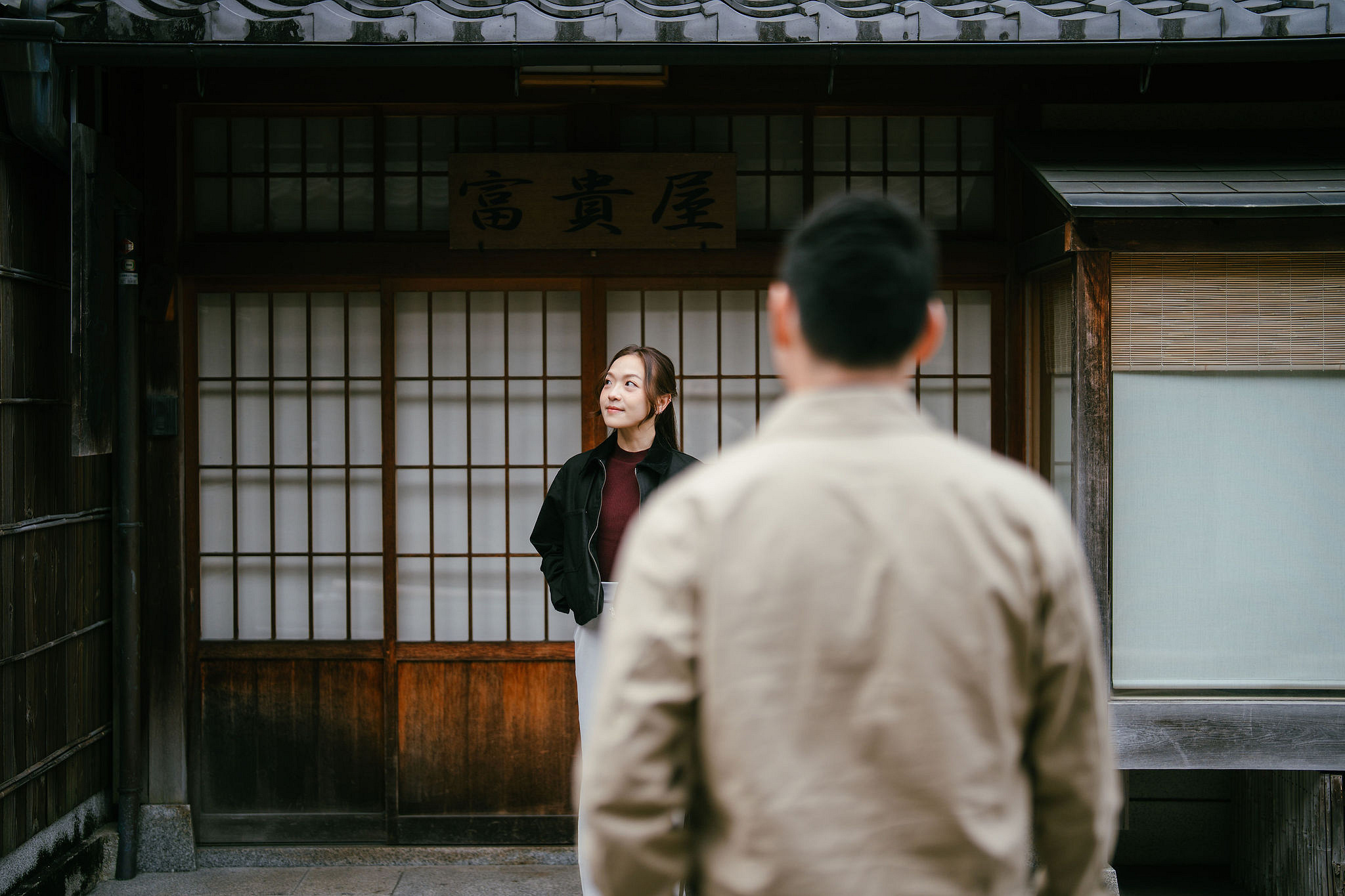 Kyoto Pre-Wedding Photoshoot | Ninenzaka, Nara Deer Park & Mt. Wakakusa at Ninenzaka pre-wedding photo