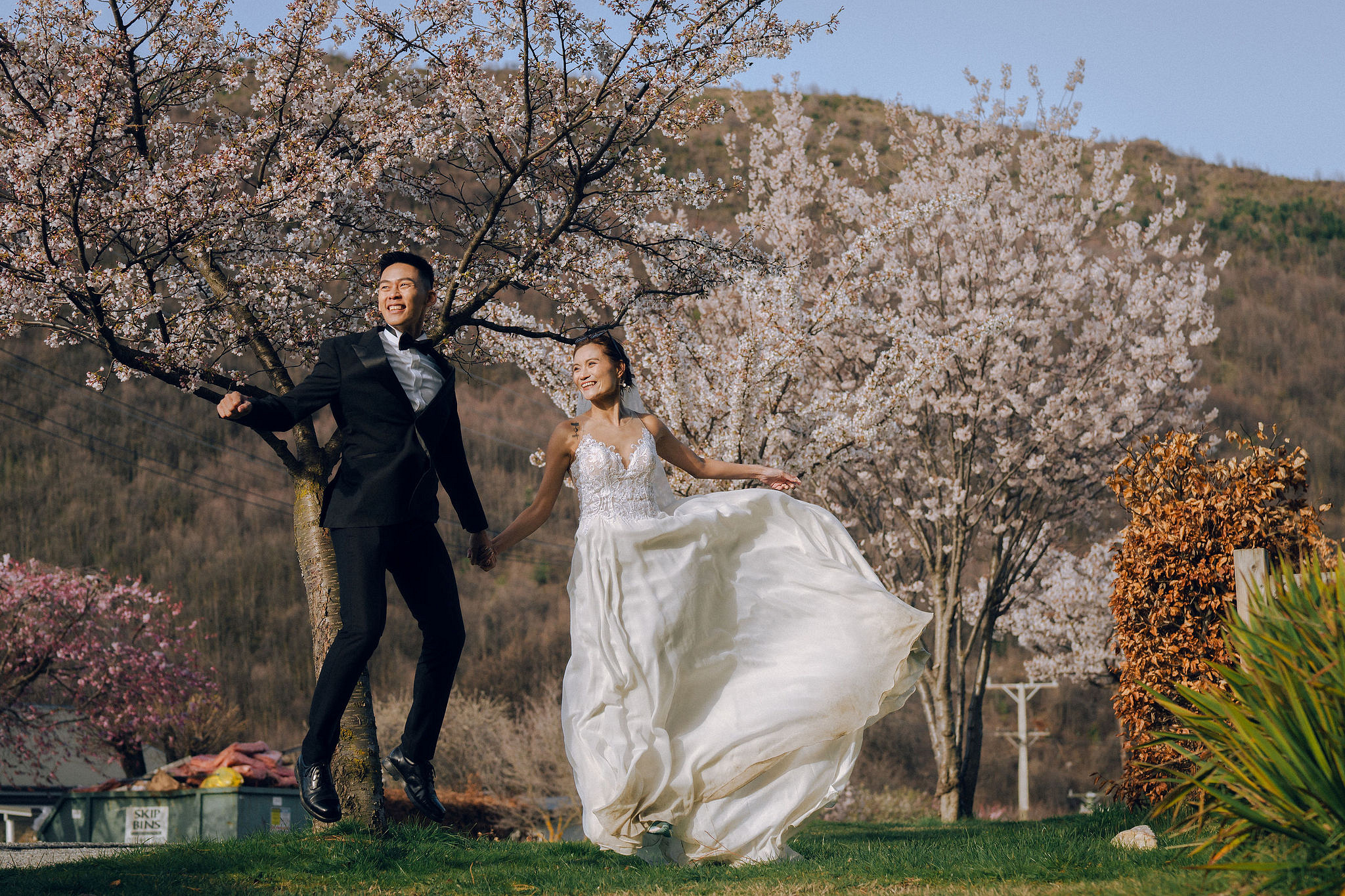 New Zealand Pre-Wedding Photoshoot | Queenstown, Lake Wakatipu, Skippers Canyon & Arrowtown at Arrowtown Hut and Woods pre-wedding photo