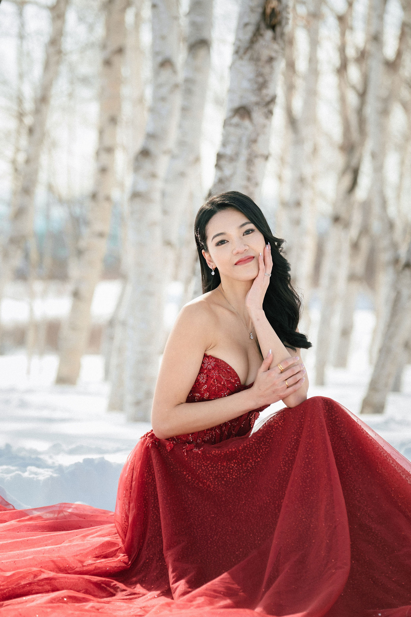 Hokkaido Pre-Wedding Photoshoot with Iyahiko Shrine, Nakajima Park, Moerenuma Park & Otaru Canal at Moerenuma Park pre-wedding photo