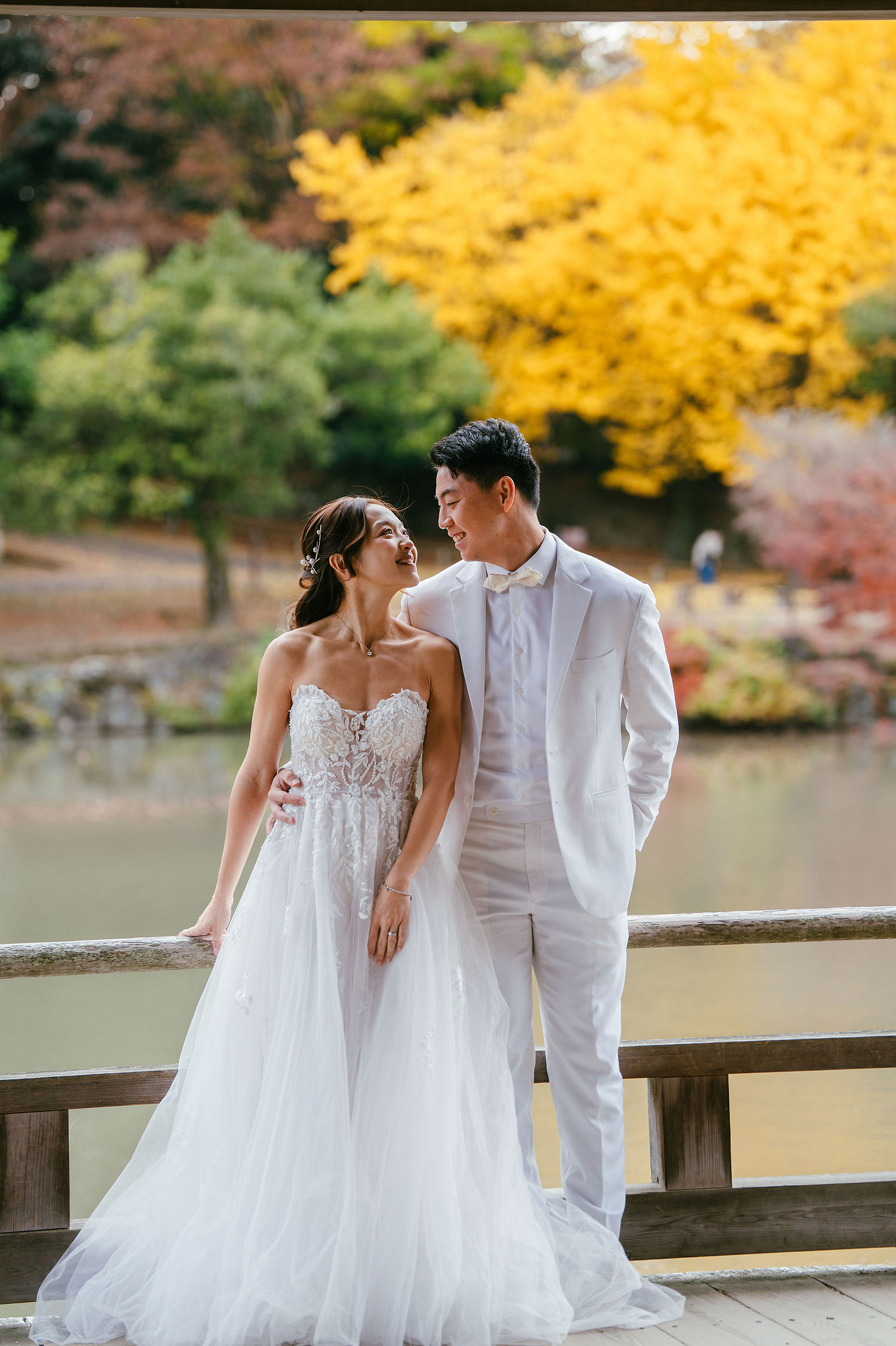 Kyoto Pre-Wedding Photoshoot | Ninenzaka, Nara Deer Park & Mt. Wakakusa at Nara Deer Park pre-wedding photo