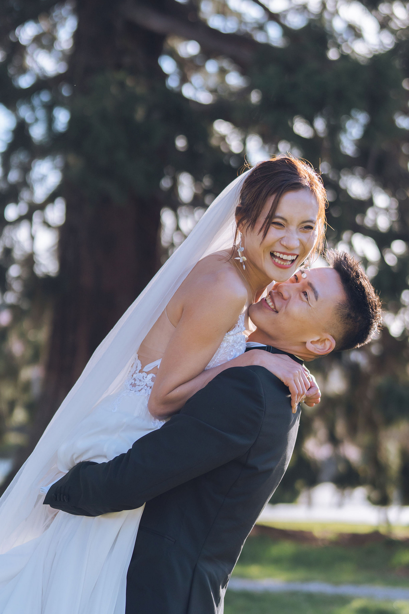 New Zealand Pre-Wedding Photoshoot | Queenstown, Lake Wakatipu, Skippers Canyon & Arrowtown at Arrowtown Hut and Woods pre-wedding photo