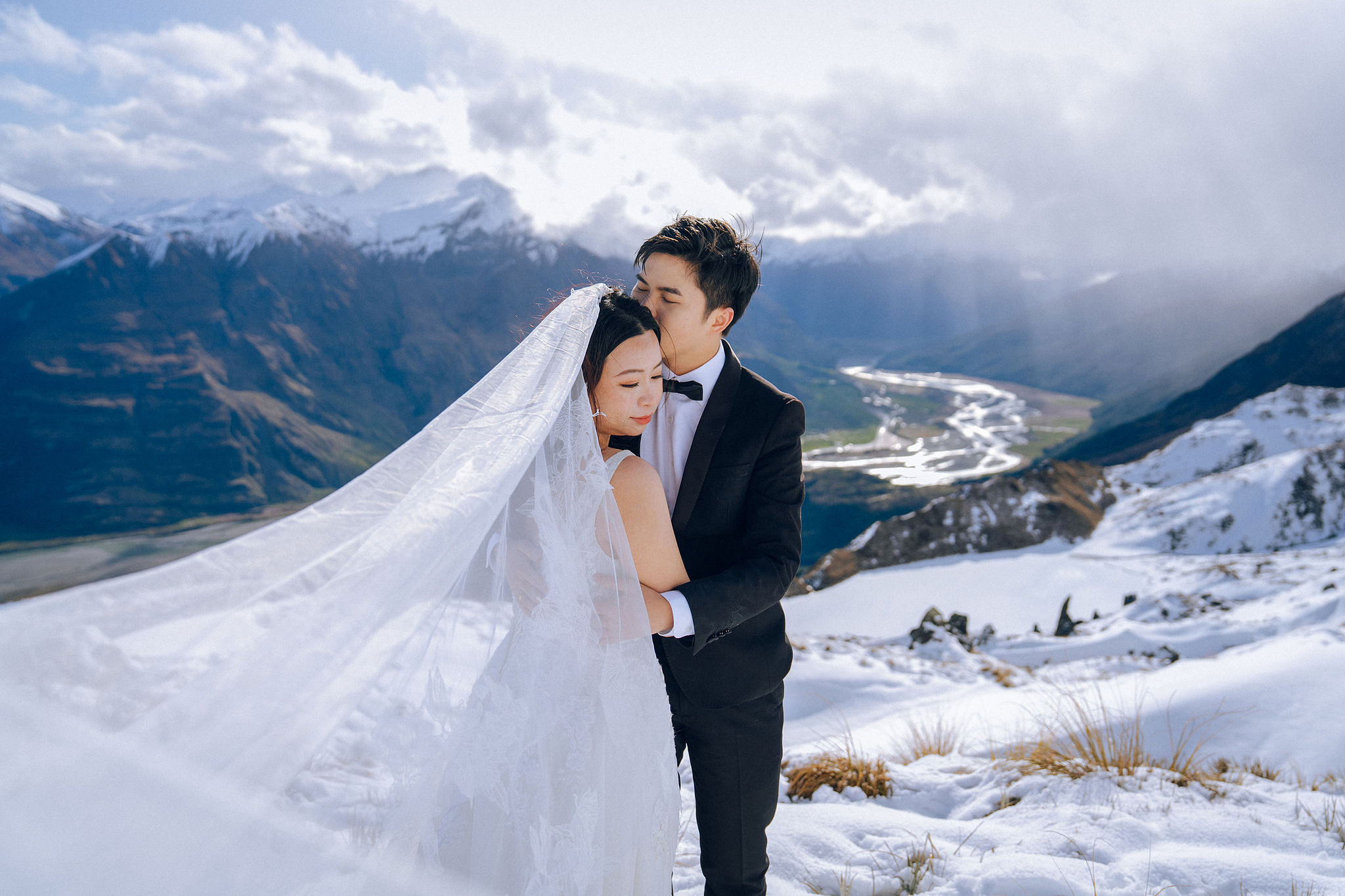 New Zealand Pre-Wedding Photoshoot | Lake Wakatipu, Alta Tarns, Coromandel Peak to Mount Cook at Alta Tarns pre-wedding photo