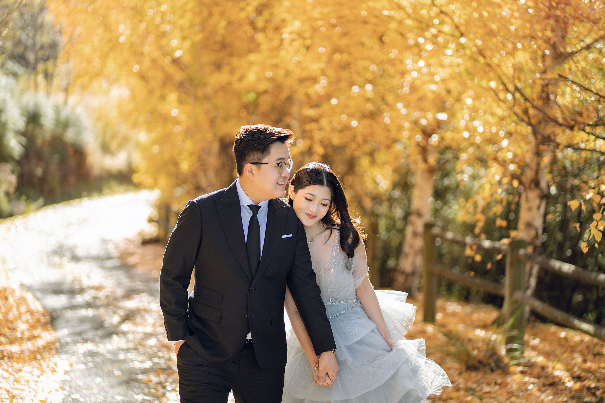 New Zealand Pre-Wedding Photoshoot | Arrowtown, Isobel Glacier, Alpaca Farm, Lake Tekapo & Mount Cook National Park at Arrowtown pre-wedding photo