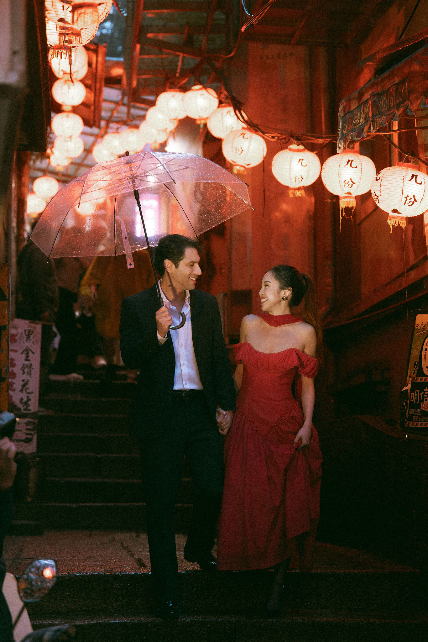 Taiwan Pre-Wedding Photoshoot | Bopiliao Historical Block, Nanya Rocks, Jinguashi & Jiufen at Jiufen pre-wedding photo