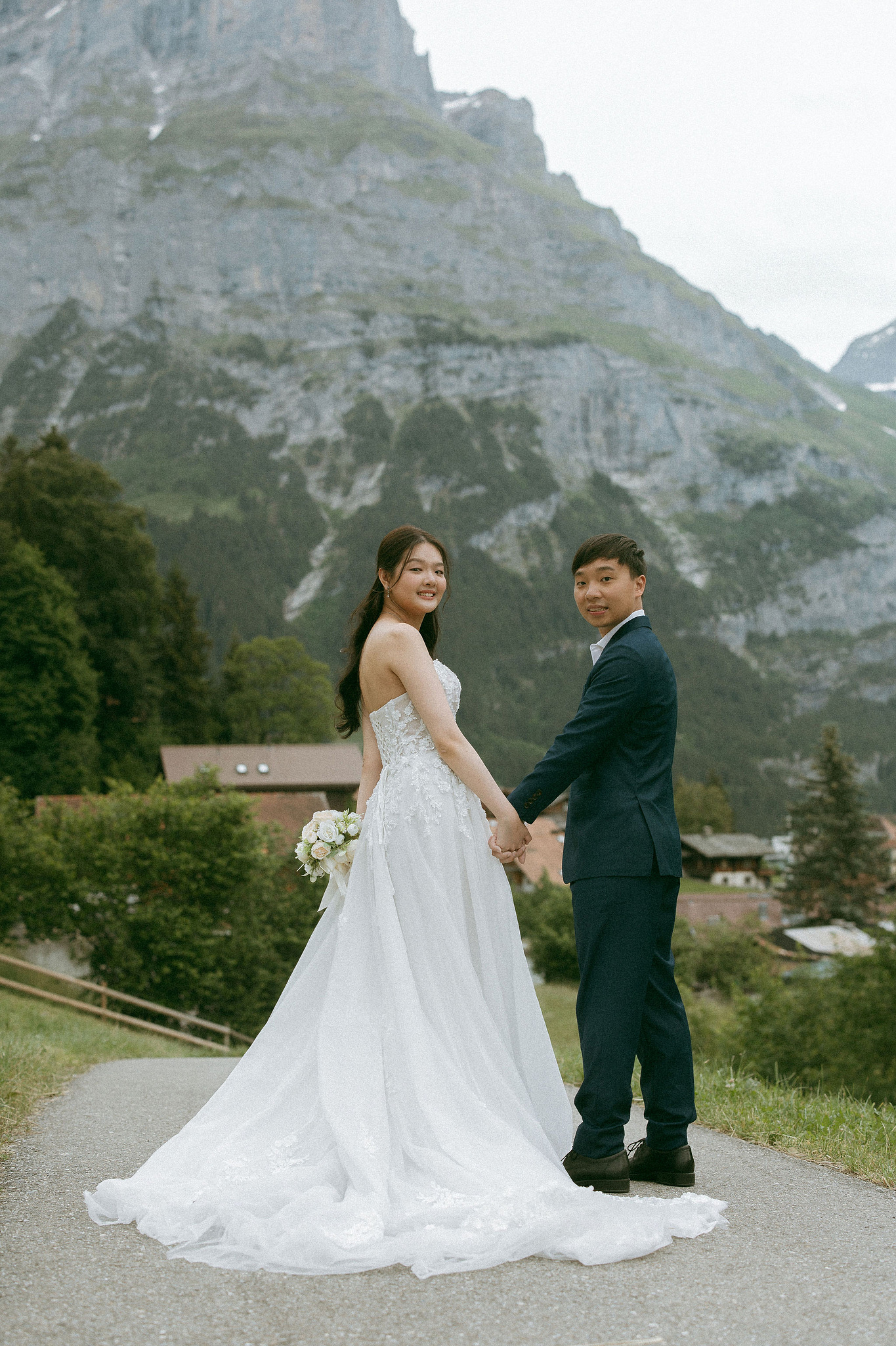 Switzerland Pre-Wedding Photoshoot | Spiez at Spiez pre-wedding photo