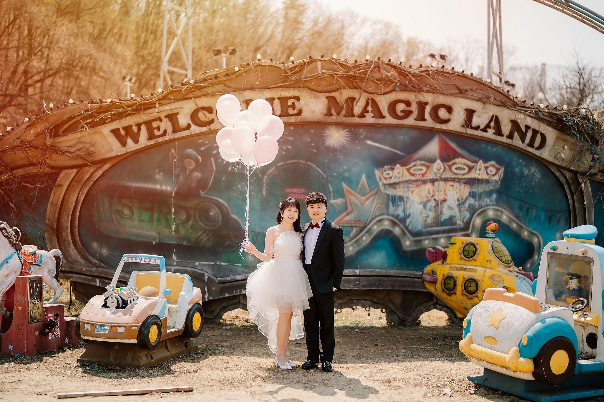 Seoul Pre-Wedding Photoshoot | Yongma Land, Seoul Forest & Namsangol Hanok Village at Yongma Land Amusement Park pre-wedding photo