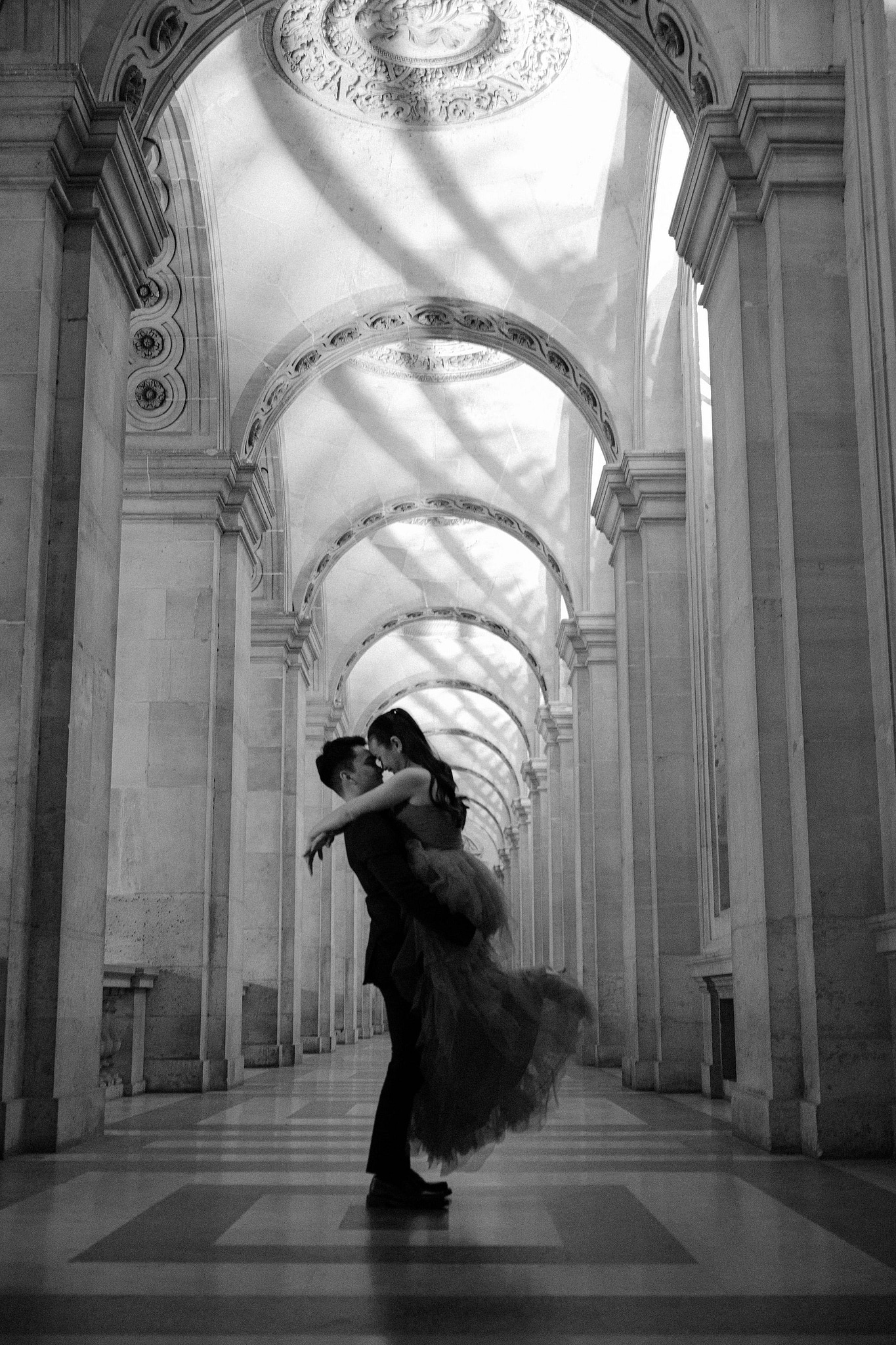 Paris Pre-Wedding Photoshoot | Trocadéro, Vintage Car, Parisian Café, Paris Rooftop & Louvre at Louvre pre-wedding photo