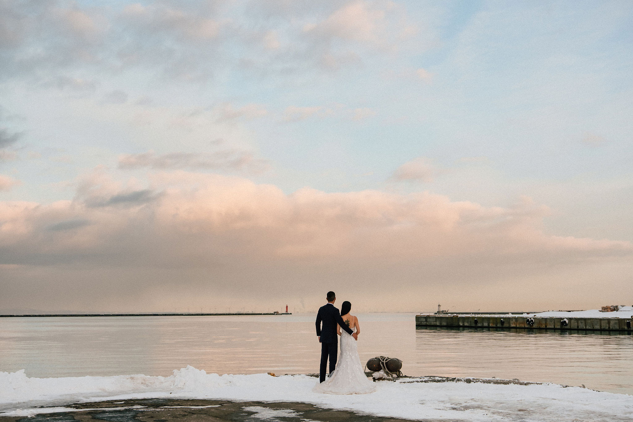 Hokkaido Pre-Wedding Photoshoot with Iyahiko Shrine, Nakajima Park, Moerenuma Park & Otaru Canal at Otaru Port pre-wedding photo