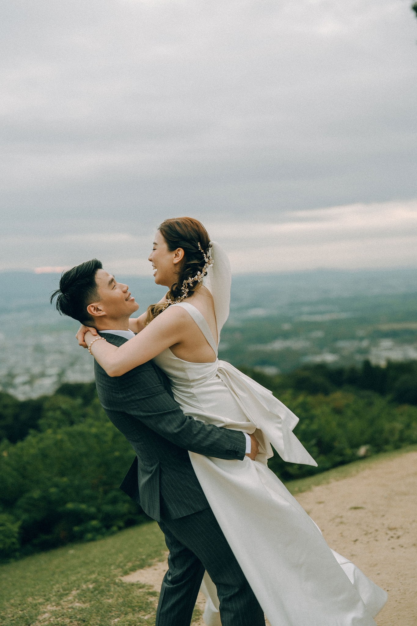 Kyoto Pre-Wedding Photoshoot | Fushimi Inari, Gion & Nara Park at Nara Park & Surrounding Hills pre-wedding photo
