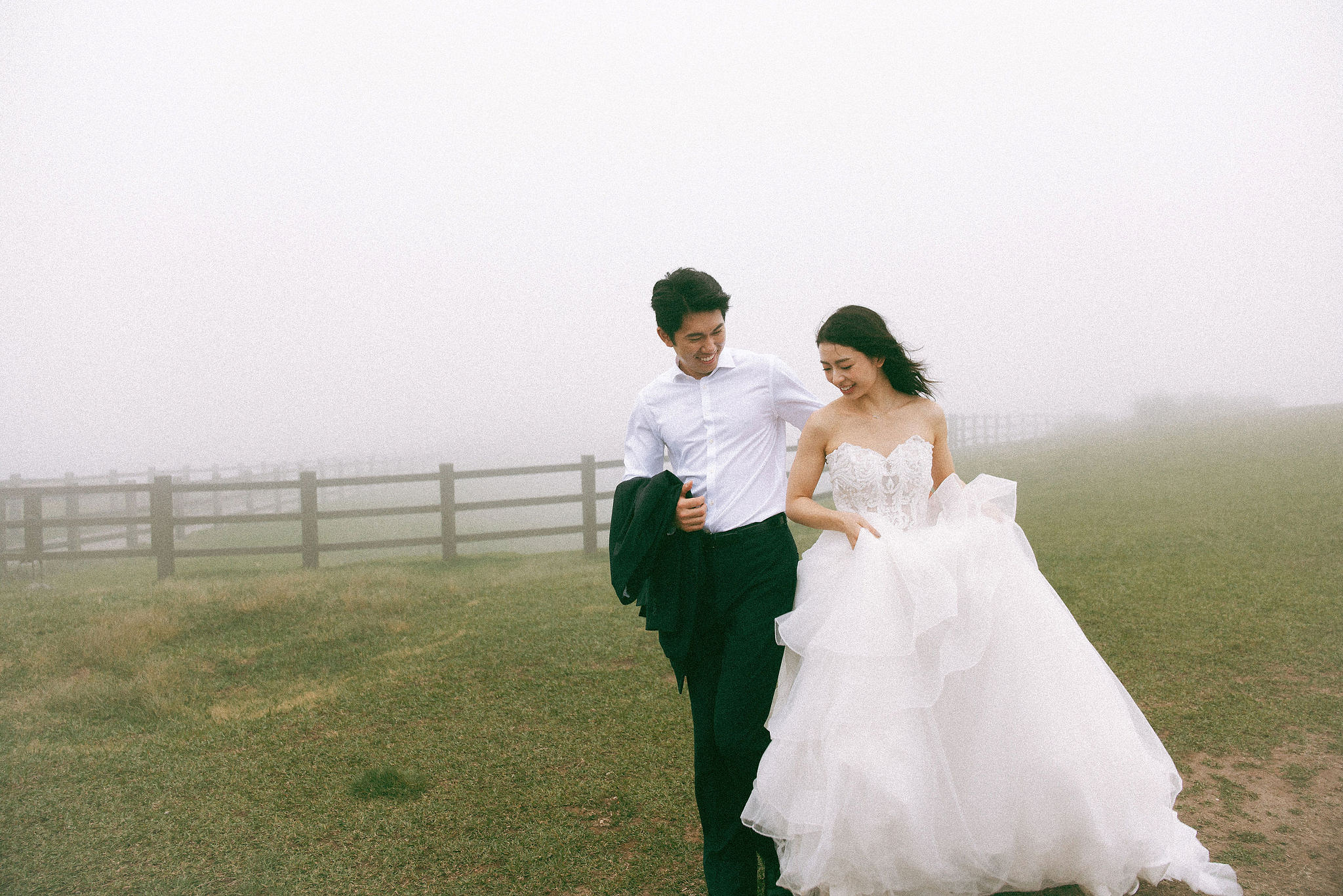 Taiwan Pre-Wedding Photoshoot Traditional Garden Qi Pao Experience Yangmingshan Vintage Night Market Shoot at Yang Ming Shan pre-wedding photo