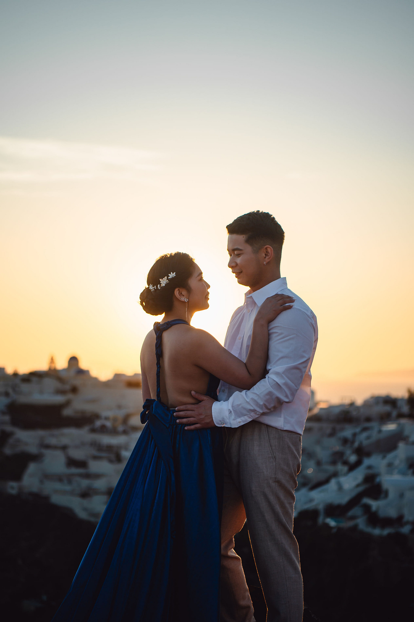Santorini Pre-Wedding Photoshoot | Imerovigli, Firostefani & Finikia at Finikia pre-wedding photo