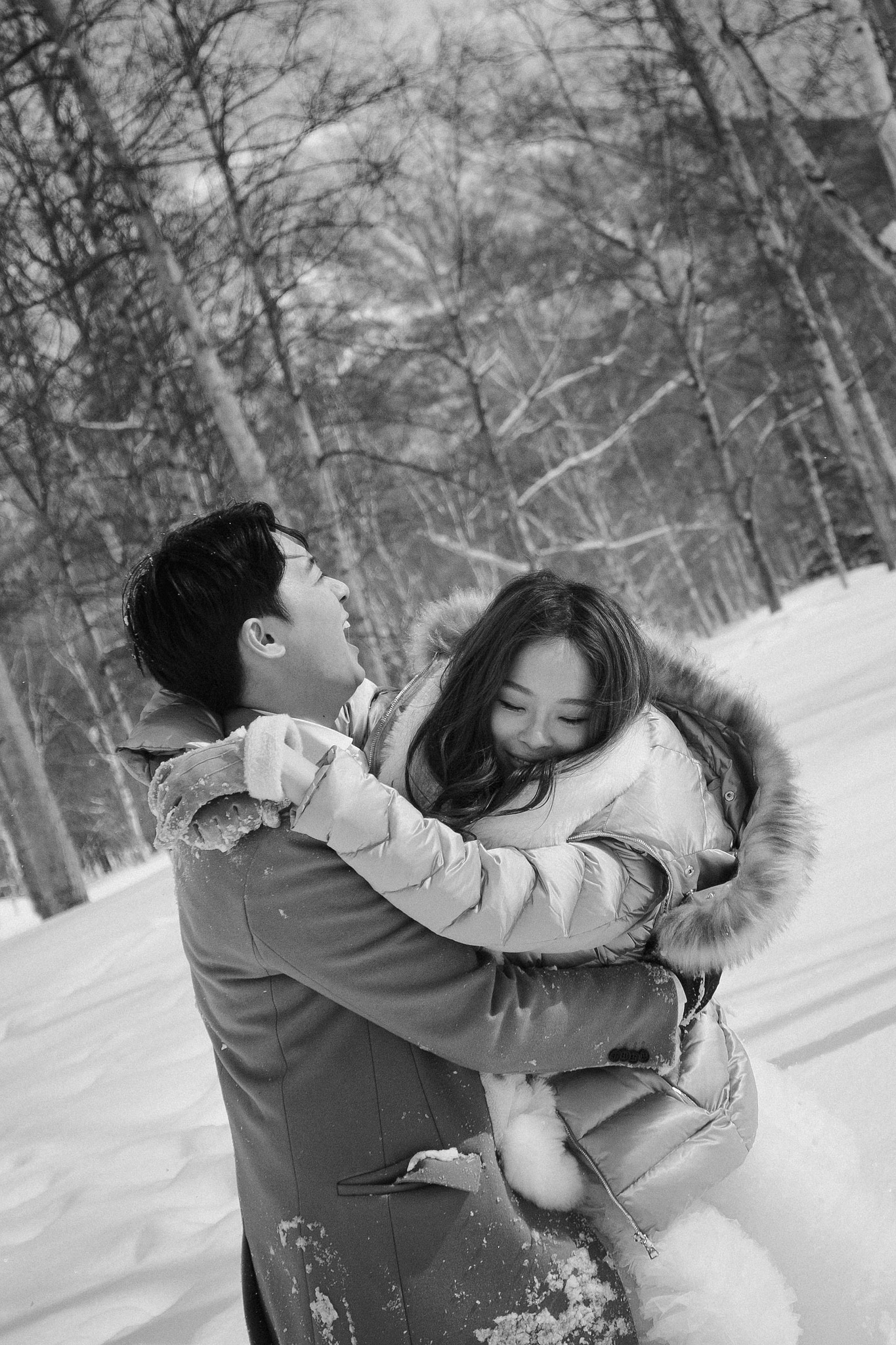 Hokkaido Pre-Wedding Photoshoot | Birch Forest, Rusutsu Resort & Hirafu Village at Birch Forest pre-wedding photo