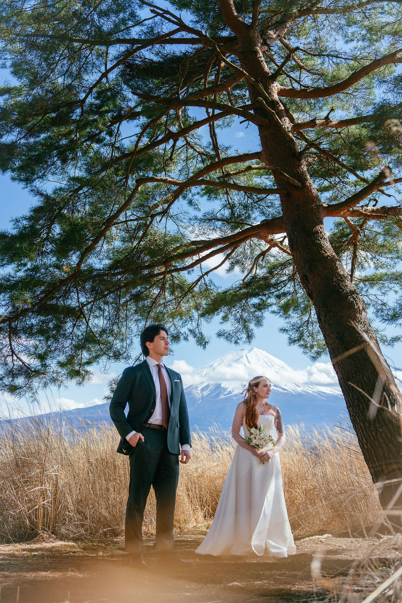 Tokyo & Mt. Fuji Pre-Wedding Photoshoot | Tokyo Garden Shrine, Lake Kawaguchiko & Shinjuku Street at Lake Kawaguchiko pre-wedding photo