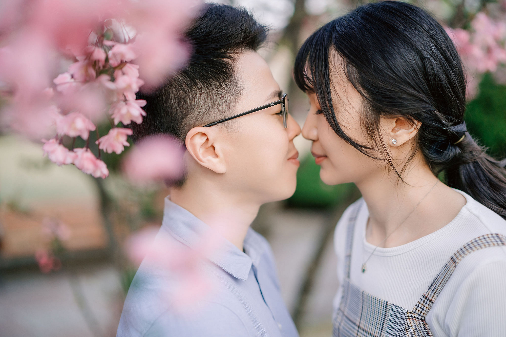 Seoul Pre-Wedding Photoshoot | Seoul Forest, Namsangol Hanok Village & Samcheong-dong at Samcheong-dong Cafe Streets pre-wedding photo