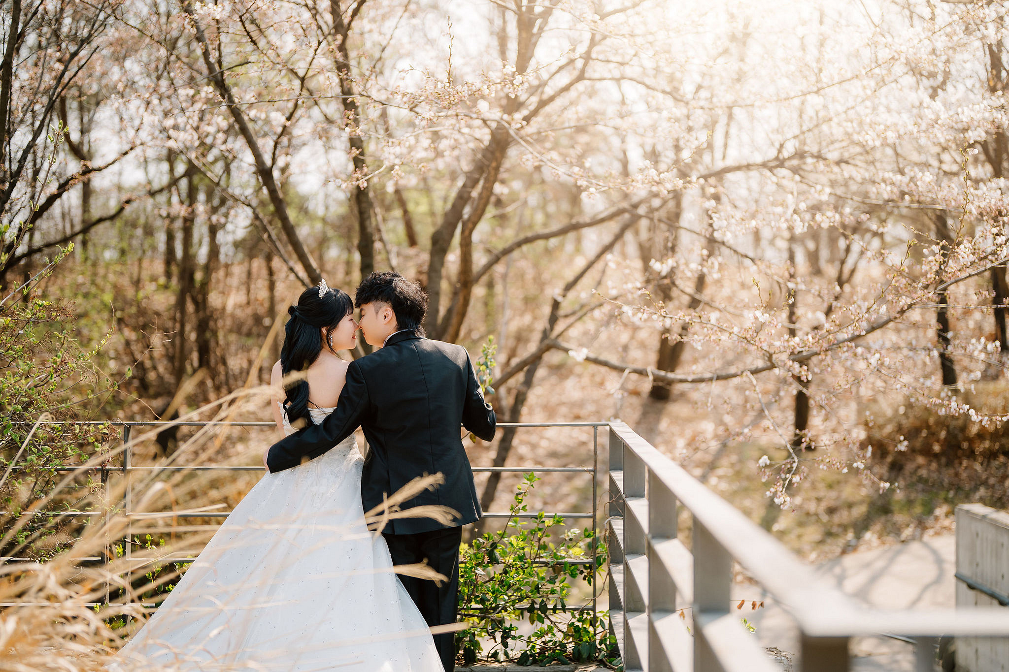 Seoul Pre-Wedding Photoshoot | Yongma Land, Seoul Forest & Namsangol Hanok Village at Seoul Forest pre-wedding photo