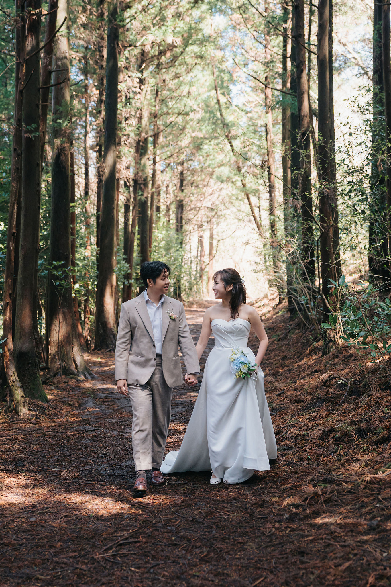 Jeju Pre-Wedding Photoshoot | Wangimae Forest, Yerae Ecological Park & Geumneung Beach at Wangimae Forest pre-wedding photo