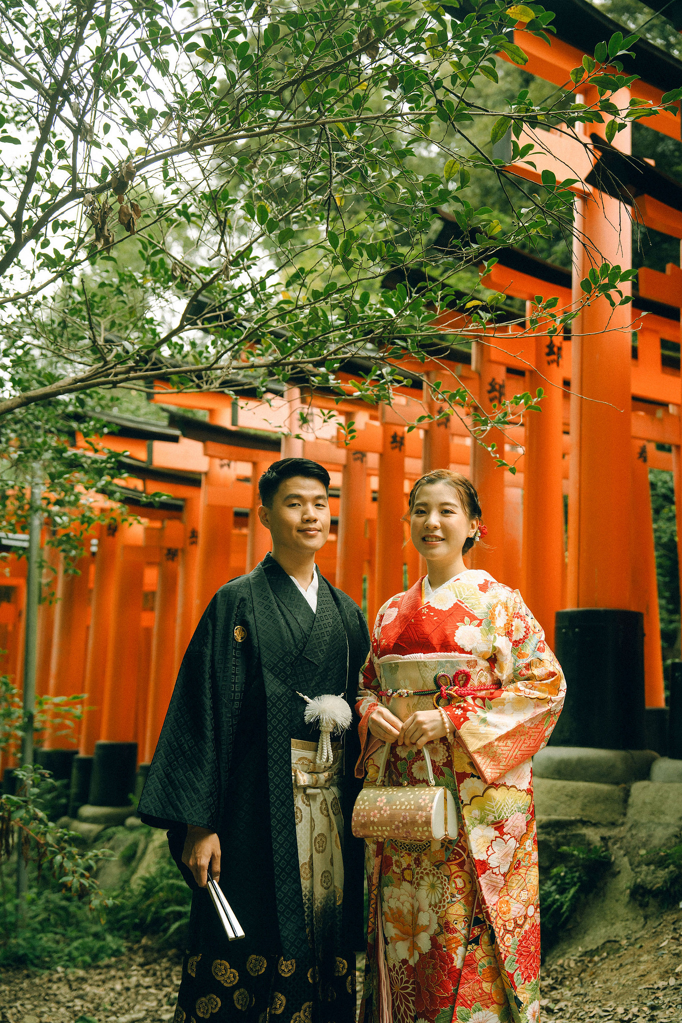 Kyoto Pre-Wedding Photoshoot | Fushimi Inari, Gion & Nara Park at Fushimi Inari Taisha pre-wedding photo
