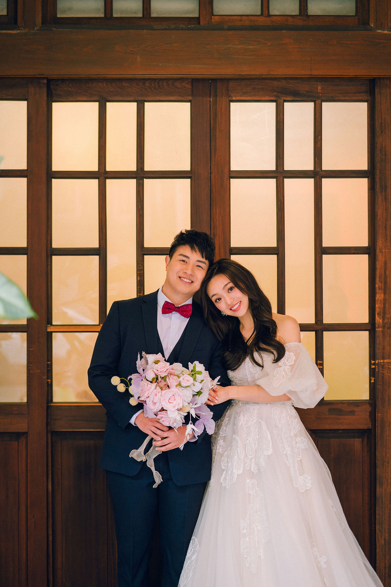 Taiwan Pre-Wedding Photoshoot | Dadaocheng, Nanjing Road & Huaxi Street at Dadaocheng pre-wedding photo