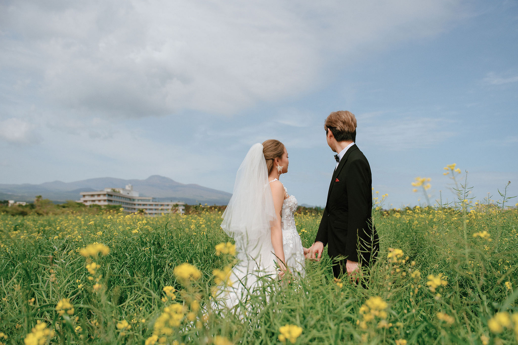 Jeju Pre-Wedding Photoshoot | Sangye-dong Forest, Yerae Ecological Park & Hyeopjae Beach at Yerae Ecological Park pre-wedding photo
