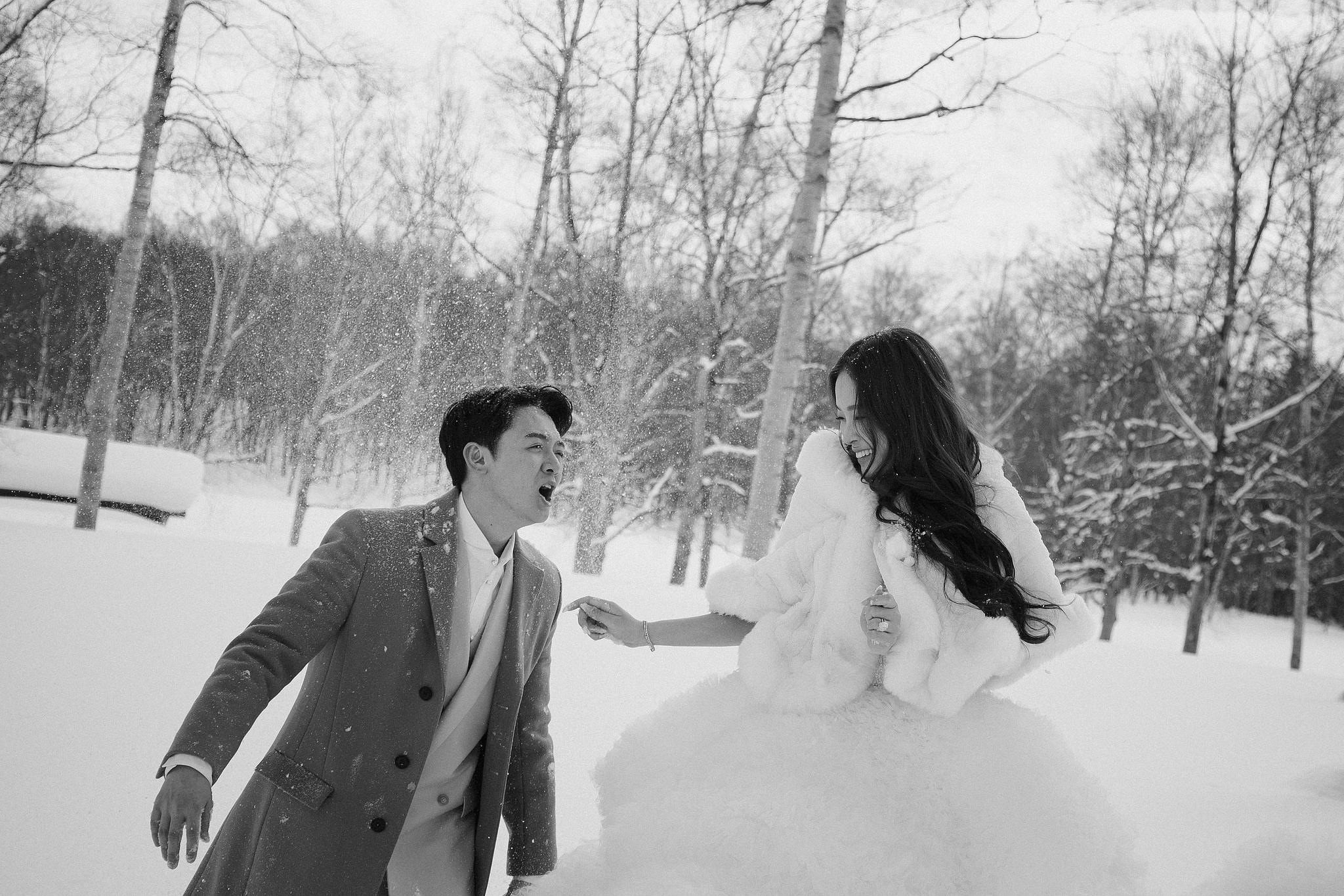 Hokkaido Pre-Wedding Photoshoot | Birch Forest, Rusutsu Resort & Hirafu Village at Birch Forest pre-wedding photo