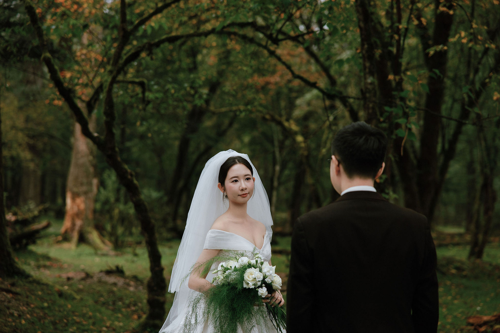 Lijiang, Yunnan Pre-Wedding Photoshoot | Spruce Meadow, Blue Moon Valley, Yulong Snow Mountain & Shuhe Ancient Town at Spruce Meadow pre-wedding photo