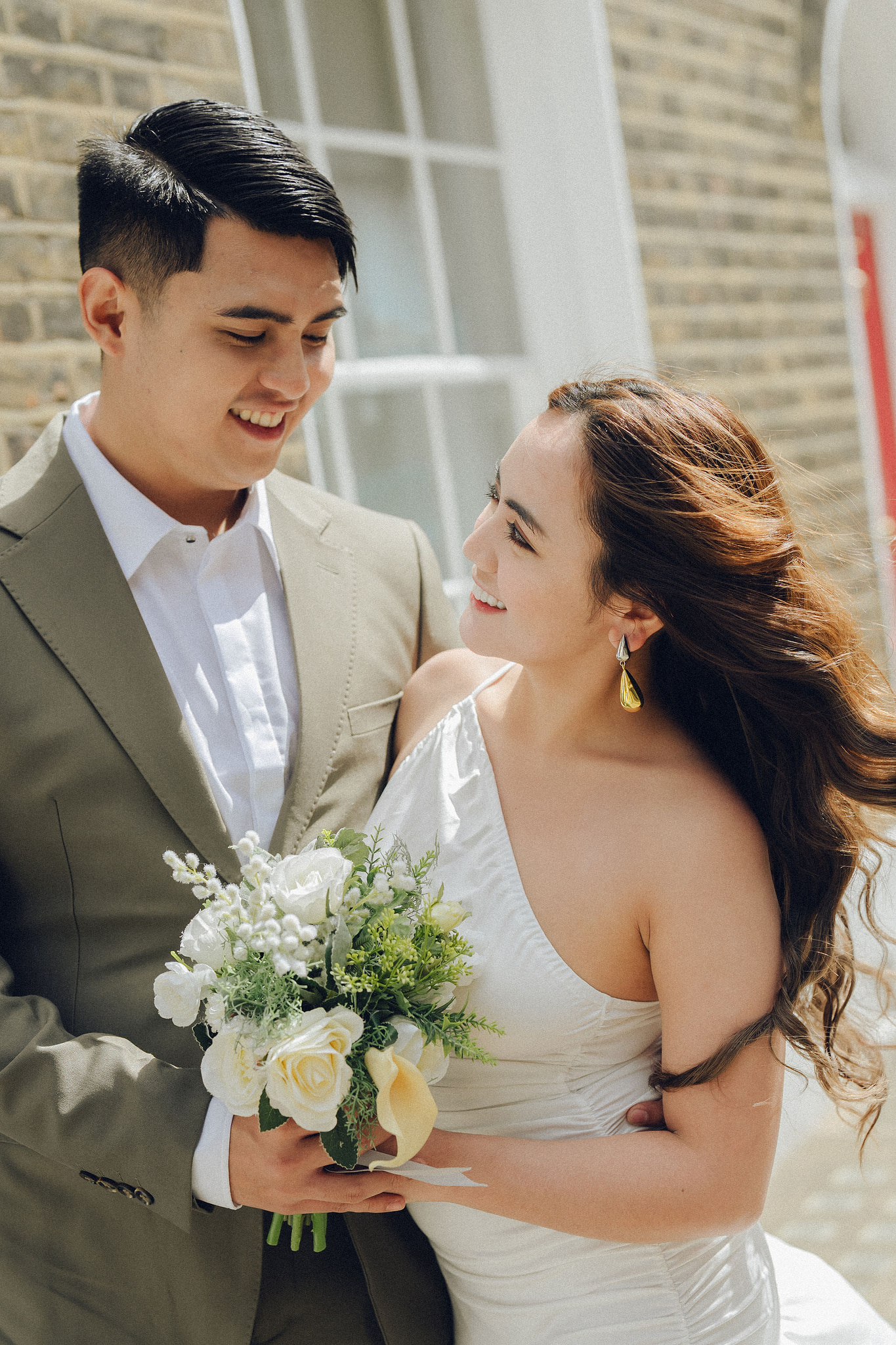 London Pre-Wedding Photoshoot | Westminster, St. Paul’s Cathedral & London Streets at London Streets pre-wedding photo