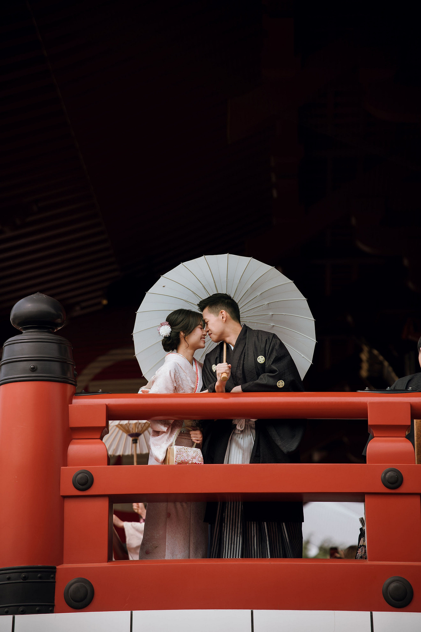 Tokyo & Mt Fuji Pre-Wedding Photoshoot | Senso-Ji Temple, Tokyo Park & Lake Kawaguchiko at Senso-Ji Temple pre-wedding photo