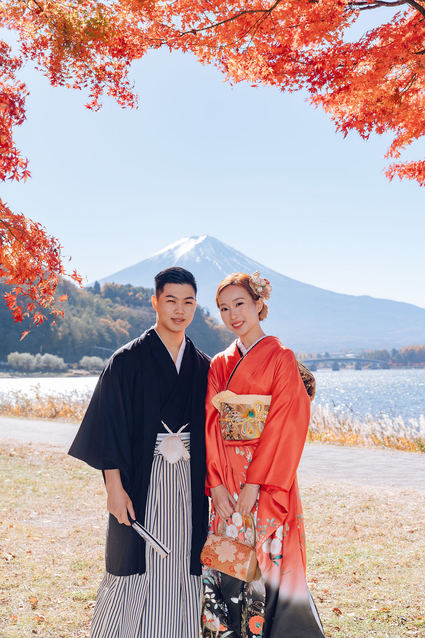 Tokyo & Mt Fuji Pre-Wedding Photoshoot | Maple Corridor, Lake Kawaguchiko & Shibuya Crossing at Maple Corridor (Momiji Kairo) pre-wedding photo