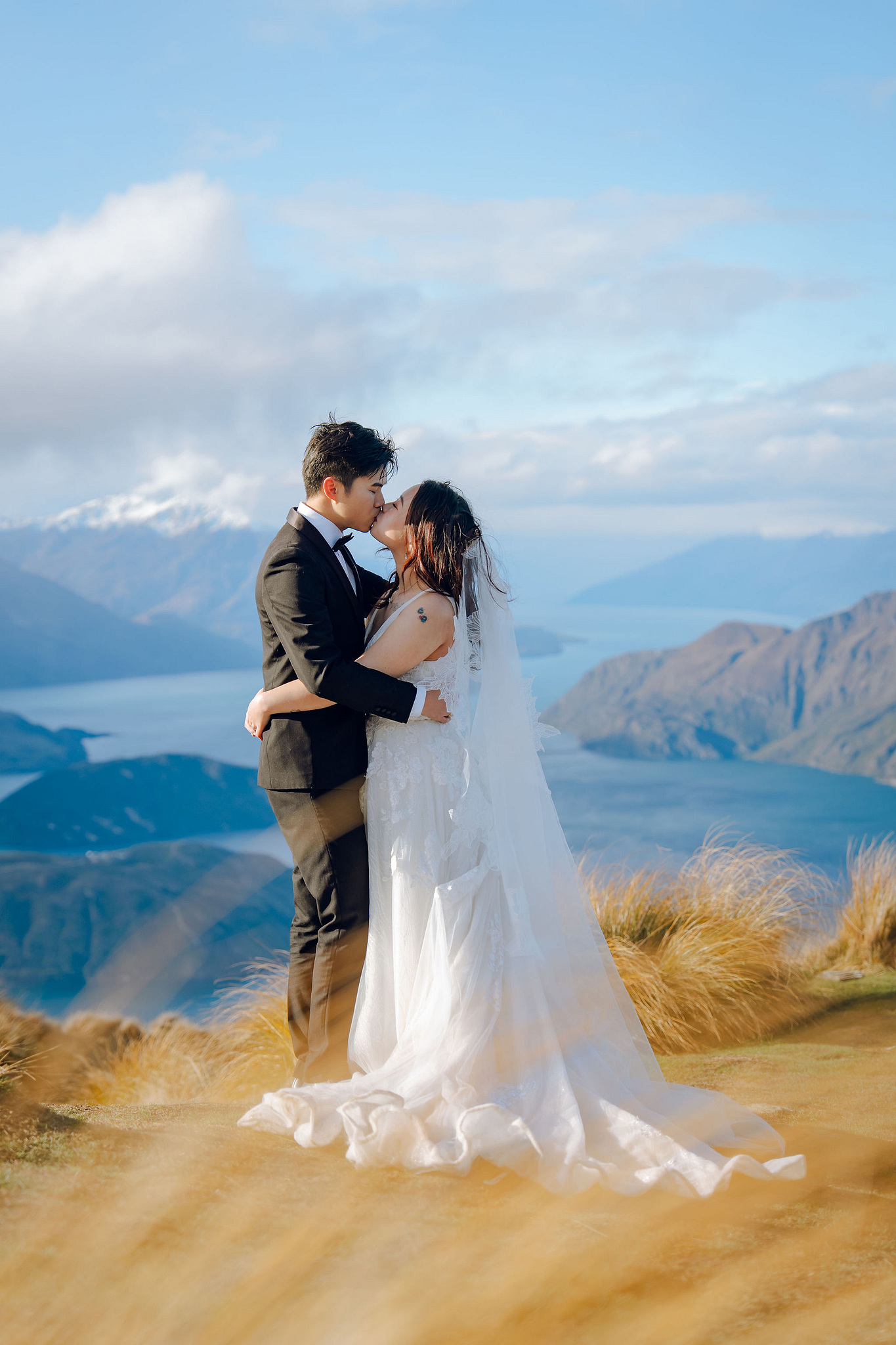 New Zealand Pre-Wedding Photoshoot | Lake Wakatipu, Alta Tarns, Coromandel Peak to Mount Cook at Coromandel Peak pre-wedding photo