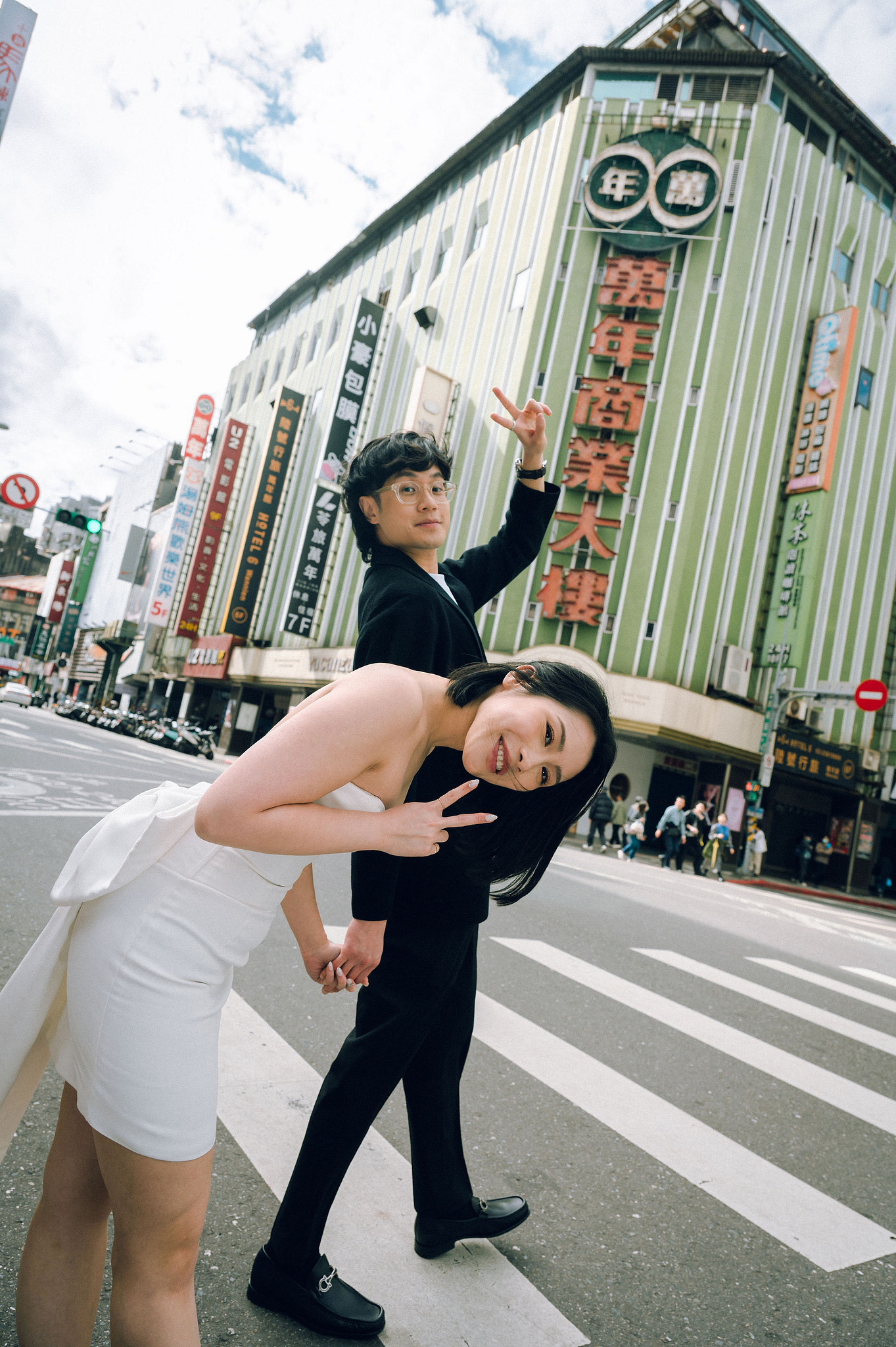 Taiwan Pre-Wedding Photoshoot | Ximending, Lengshuikeng & Jiufen at Ximending pre-wedding photo