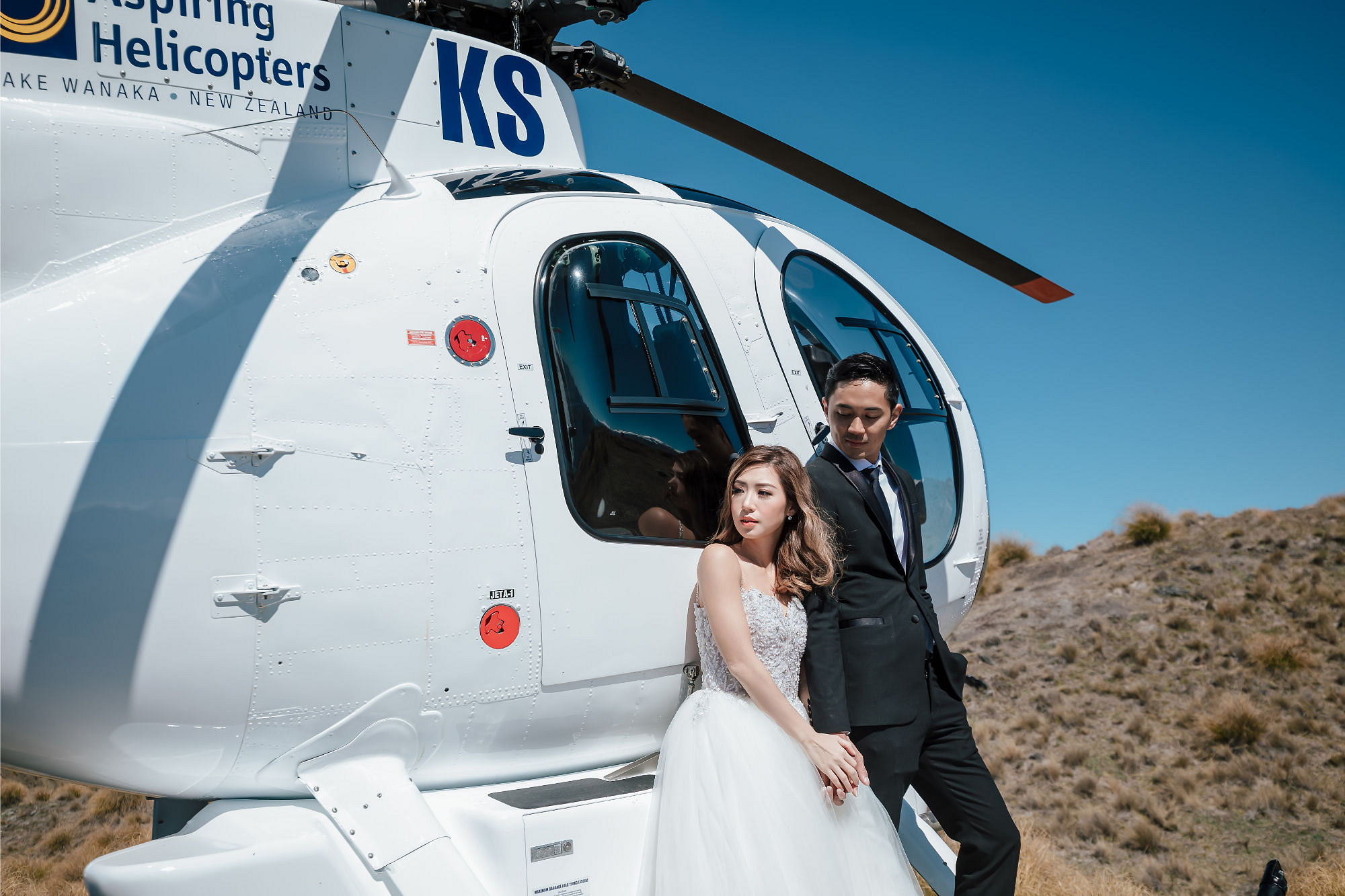 Kryz Uy And Slater Pre Wedding Photoshoot At Roy's Peak, Alpaca Farm And Arrowtown at Coromandel Peak pre-wedding photo