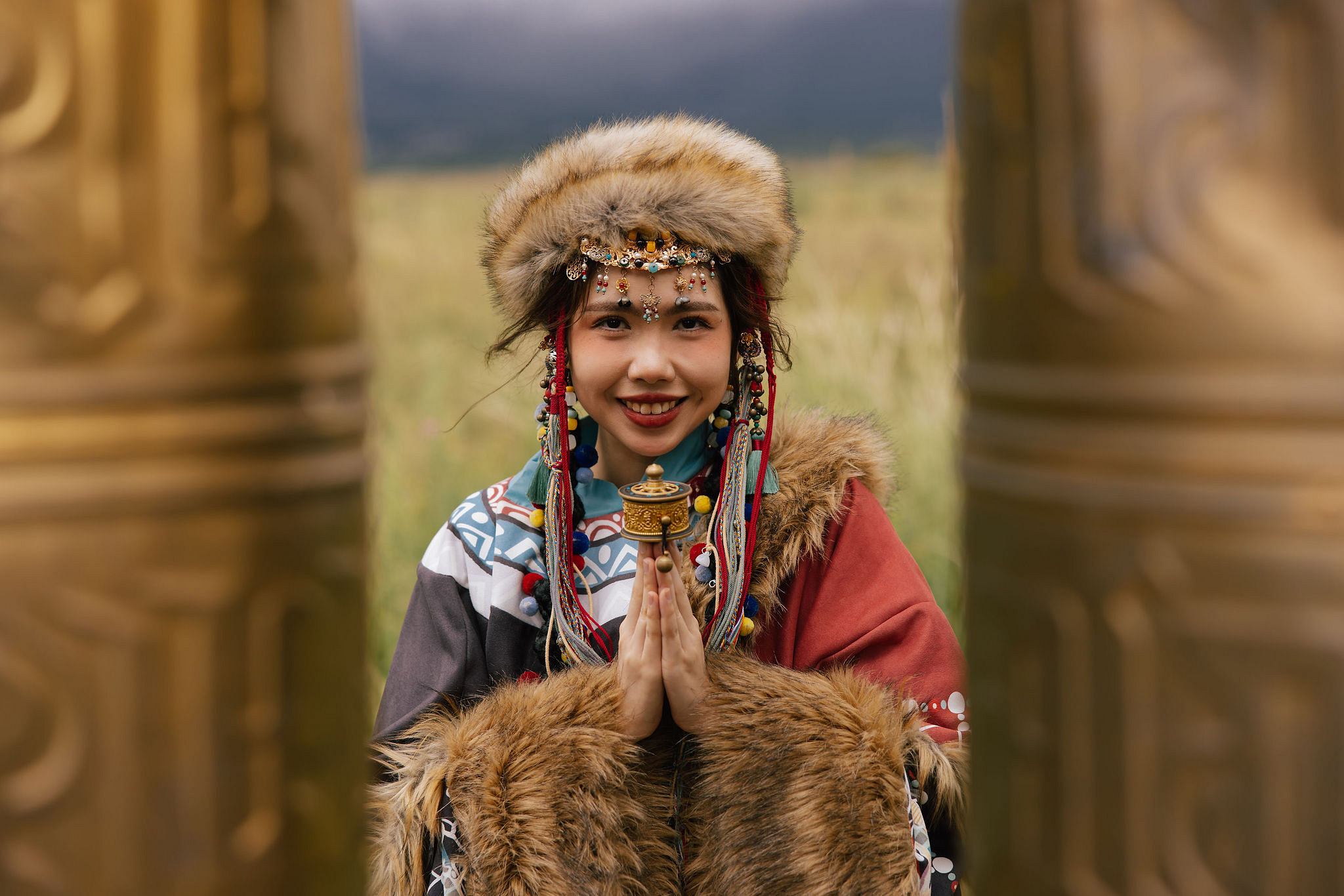 Yunnan Pre-Wedding Photoshoot Lijiang Dragon Jade Mountain Tribal Experience Ancient Town Hanfu at Yunnan Highland Pastures pre-wedding photo