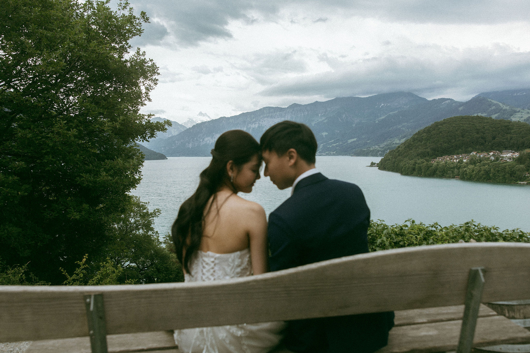 Switzerland Pre-Wedding Photoshoot | Spiez at Spiez pre-wedding photo