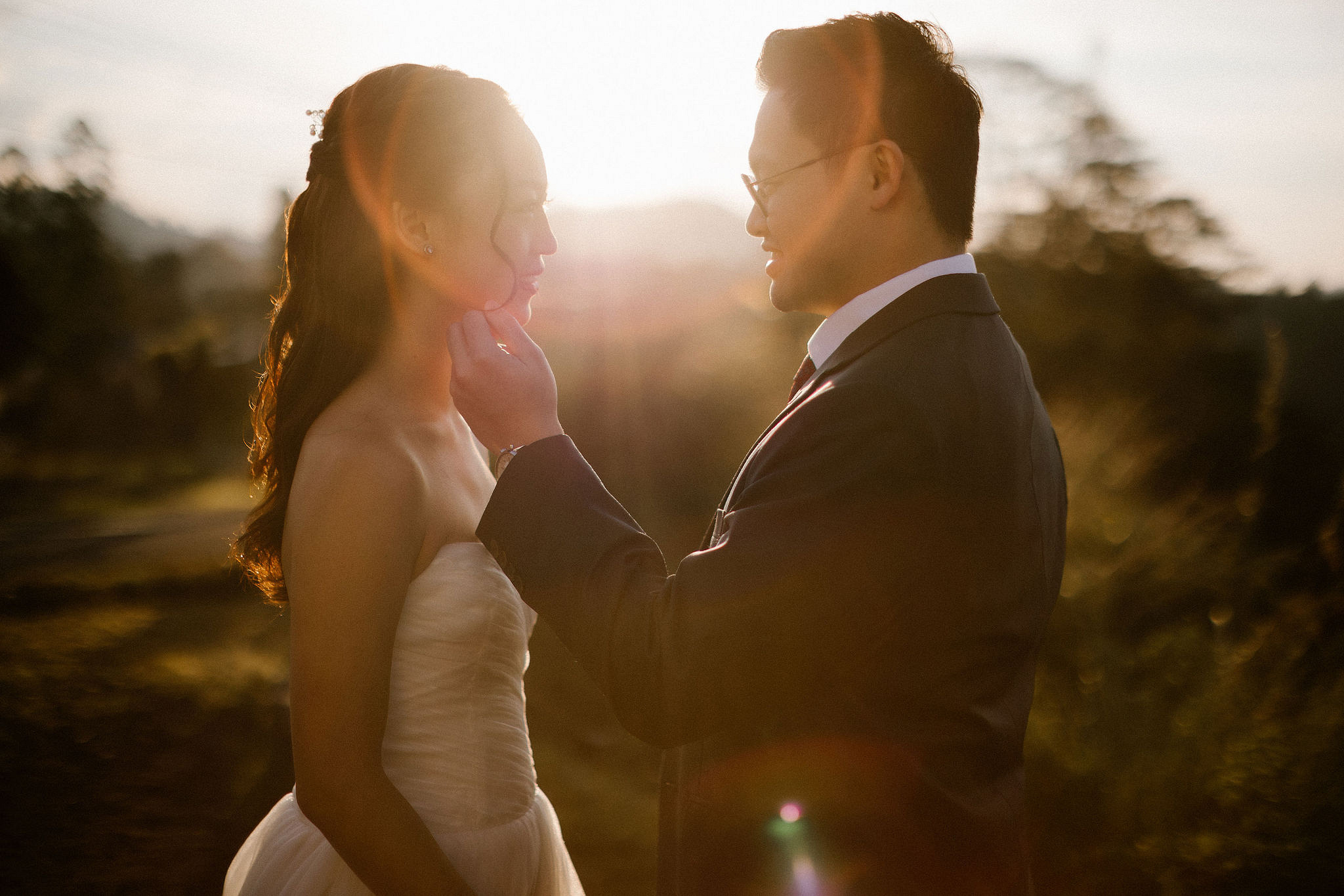 Bali Pre-Wedding Photoshoot | Pinggan Village, Lava Fields, Twin Cliff Valley & Beach at Pinggan Village   pre-wedding photo