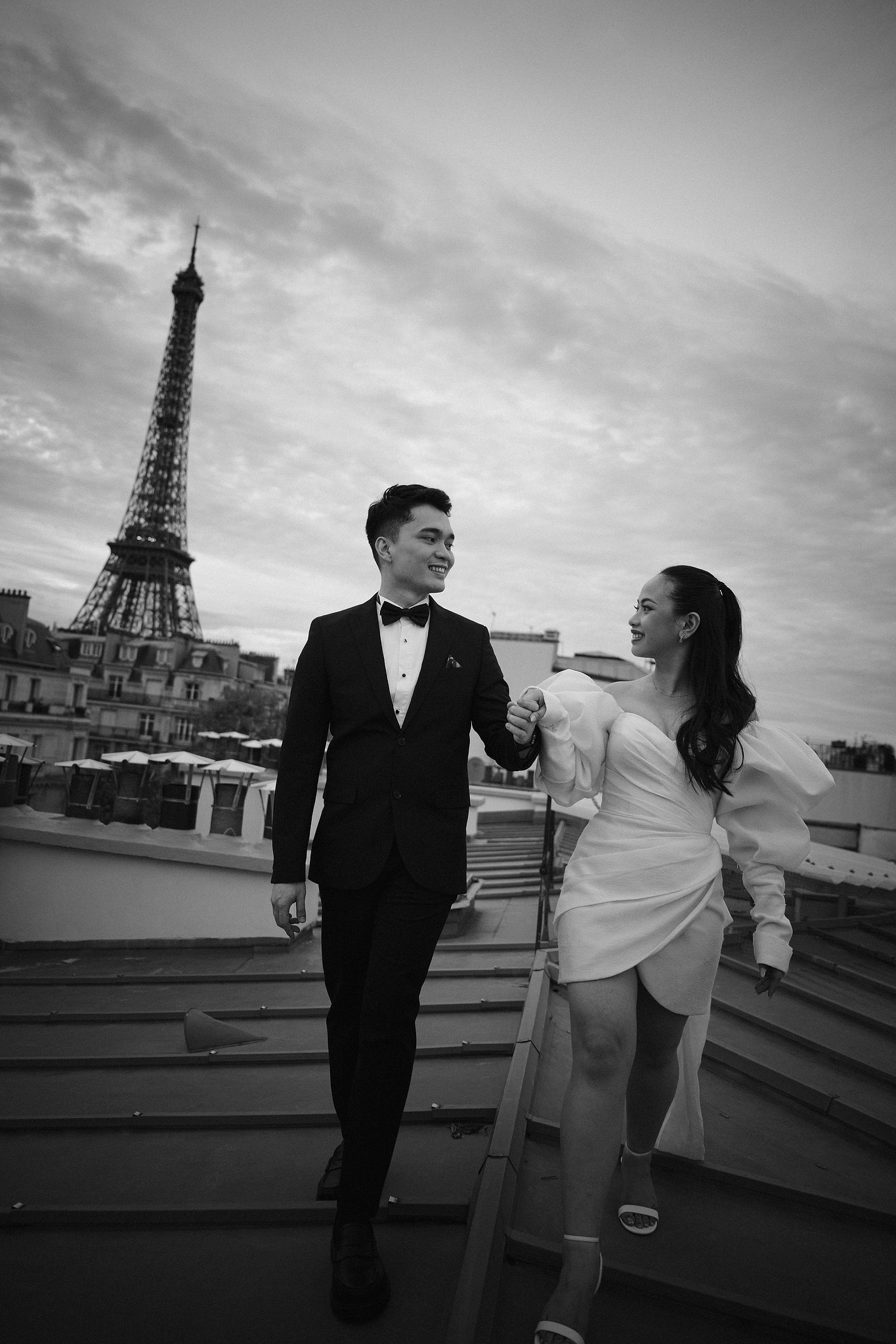 Paris Pre-Wedding Photoshoot | Trocadéro, Vintage Car, Parisian Café, Paris Rooftop & Louvre at Paris Rooftop pre-wedding photo
