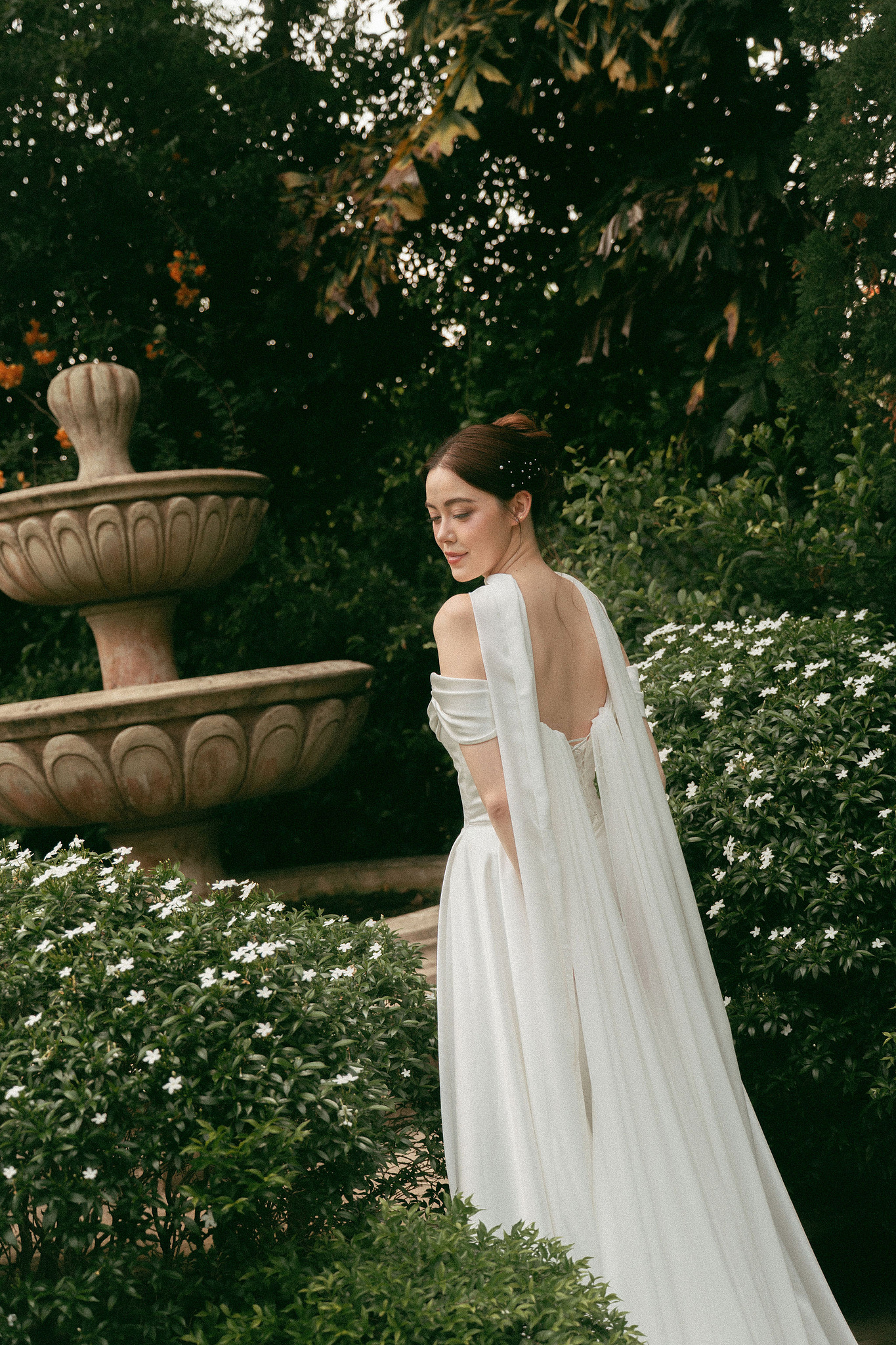 Ho Chi Minh Vietnam Pre-Wedding Photoshoot | European Film Studio, Market Streets & Saigon Bridge at Jardin de Rom pre-wedding photo