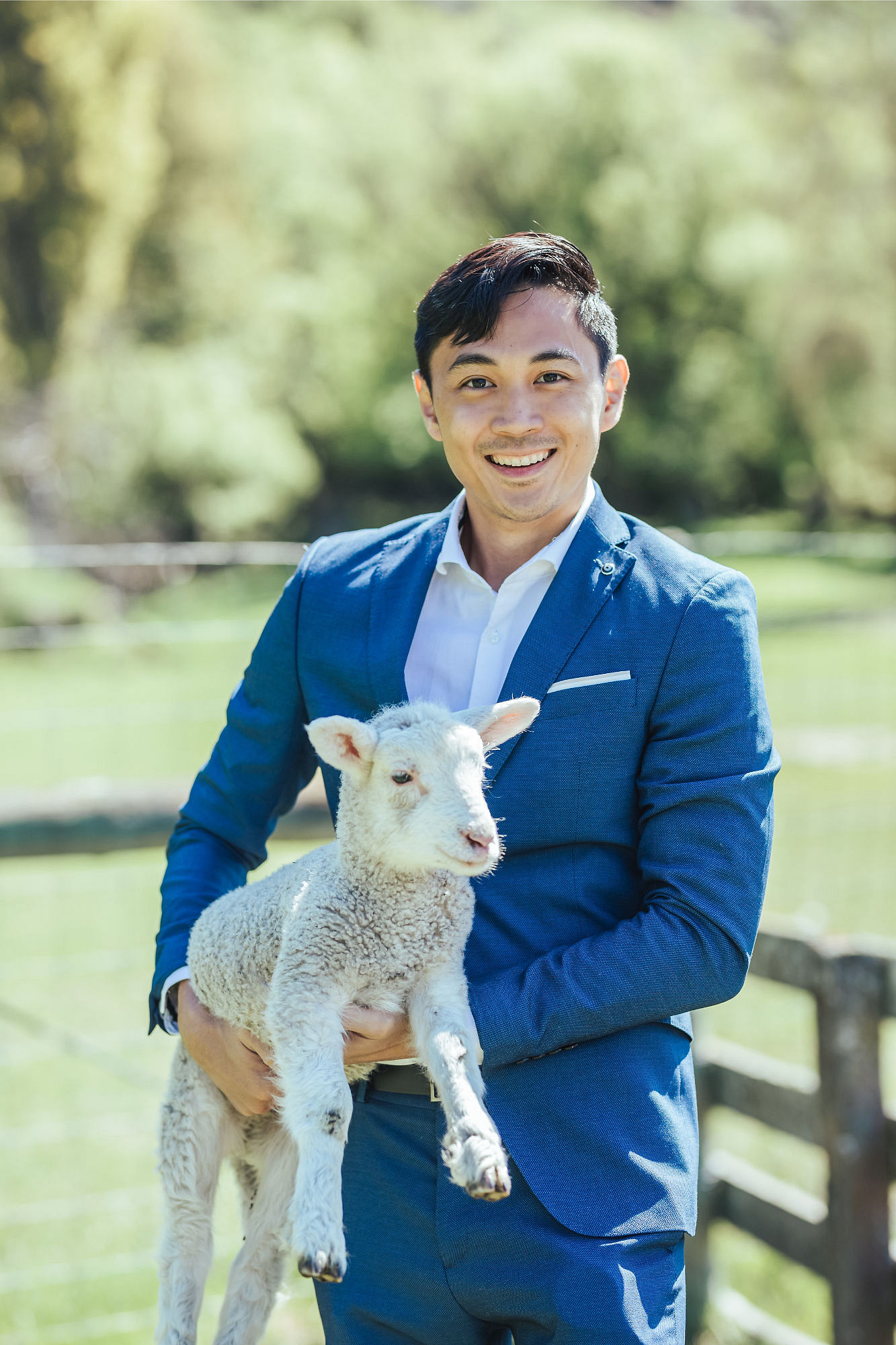 Kryz Uy And Slater Pre Wedding Photoshoot At Roy's Peak, Alpaca Farm And Arrowtown at Alpaca Farm pre-wedding photo