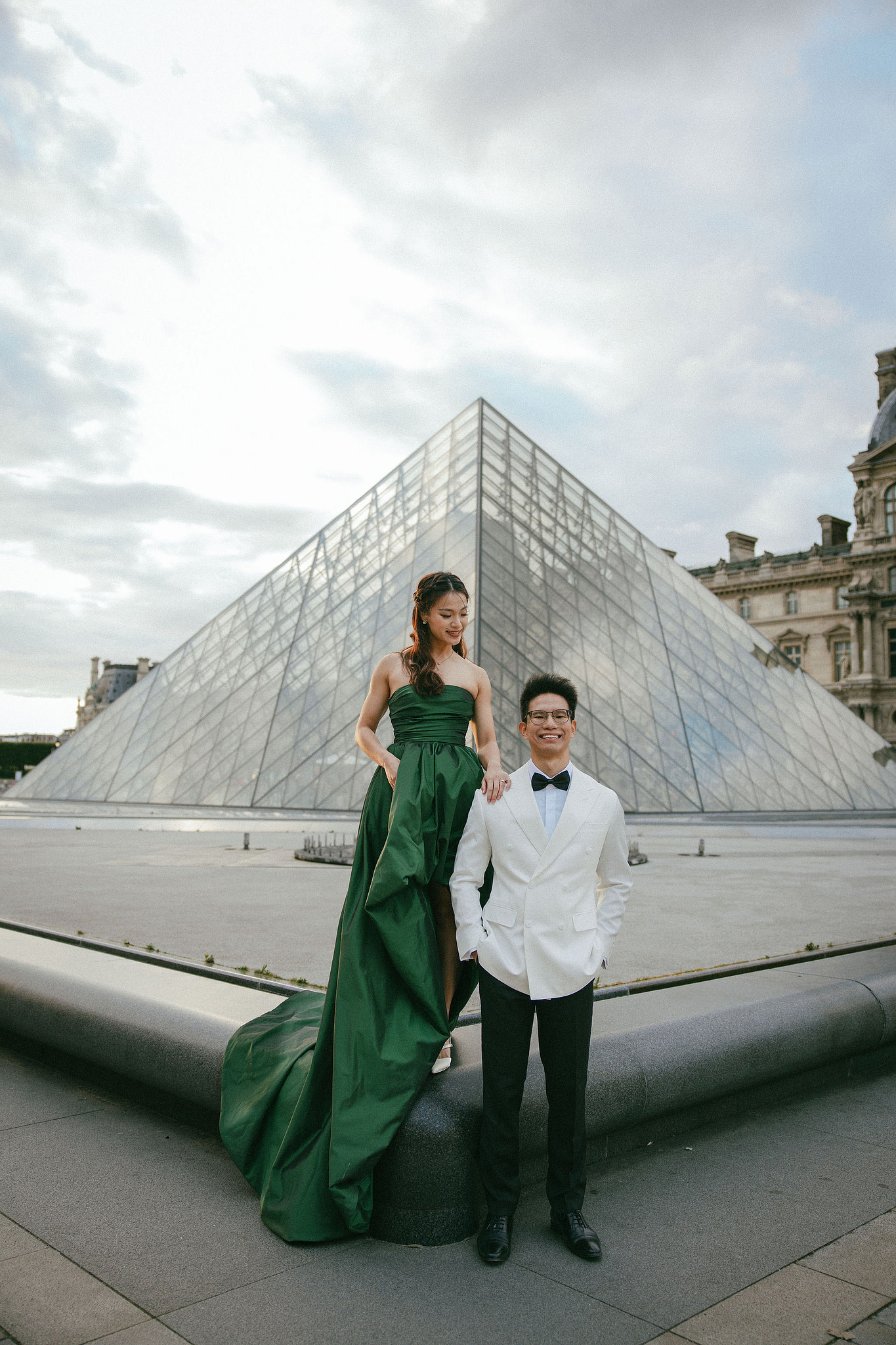 Paris Pre-Wedding Photoshoot | Place du Trocadéro, Luxembourg Gardens, Parisian Café, Louvre & Bir-Hakeim Bridge at Louvre pre-wedding photo