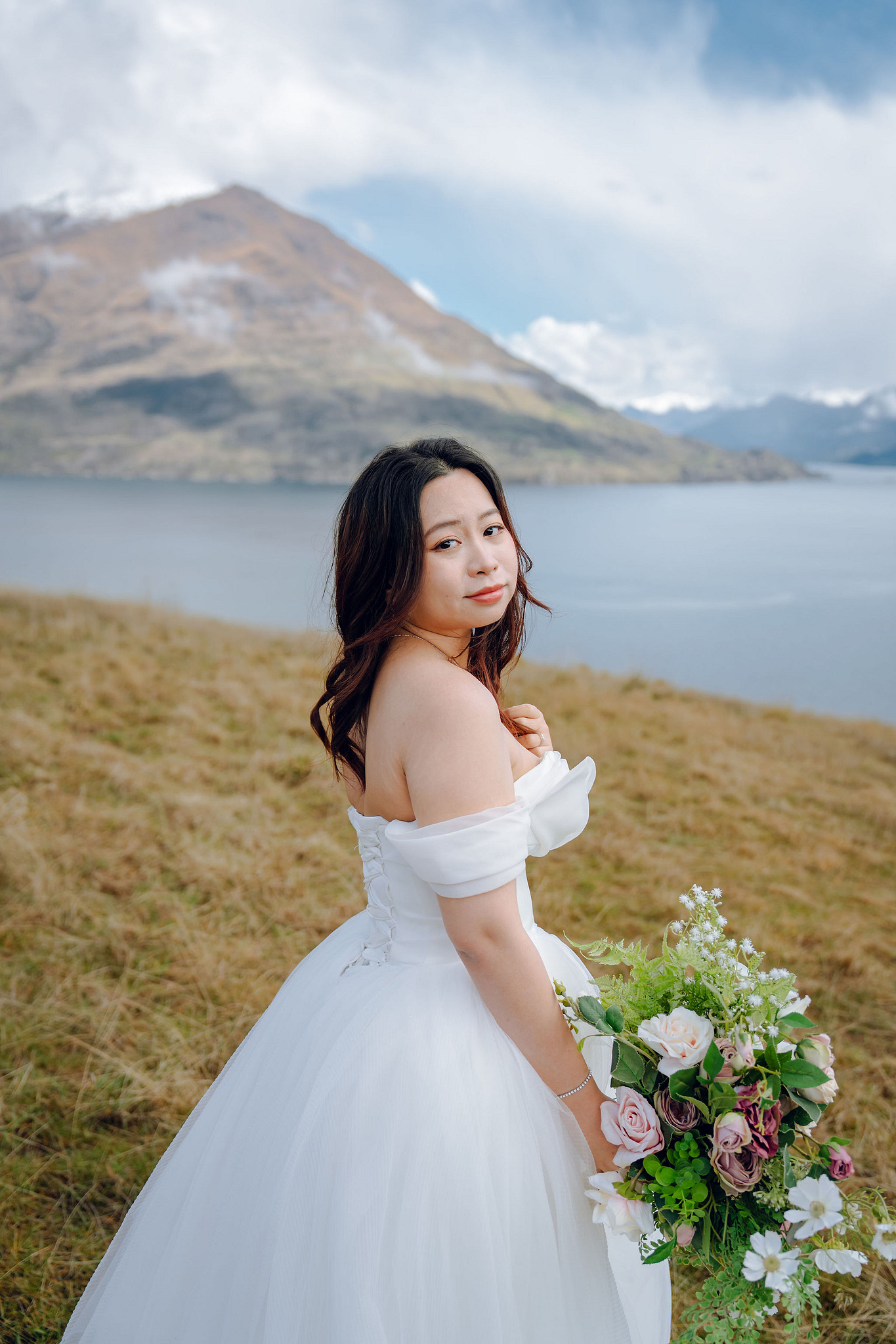 New Zealand Pre-Wedding Photoshoot | Lake Wakatipu, Alta Tarns, Coromandel Peak to Mount Cook at Lake Wakatipu pre-wedding photo