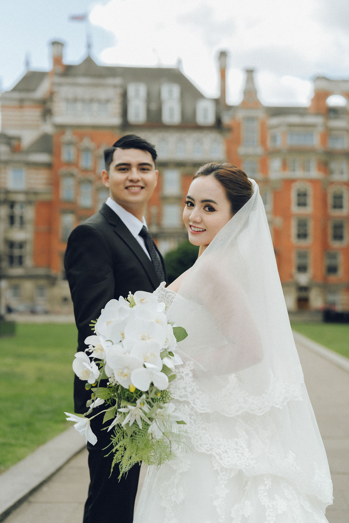 London Pre-Wedding Photoshoot | Westminster, St. Paul’s Cathedral & London Streets at Westminster pre-wedding photo